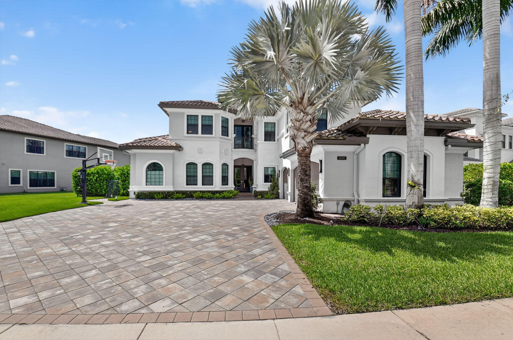 16892 Strasbourg Lane