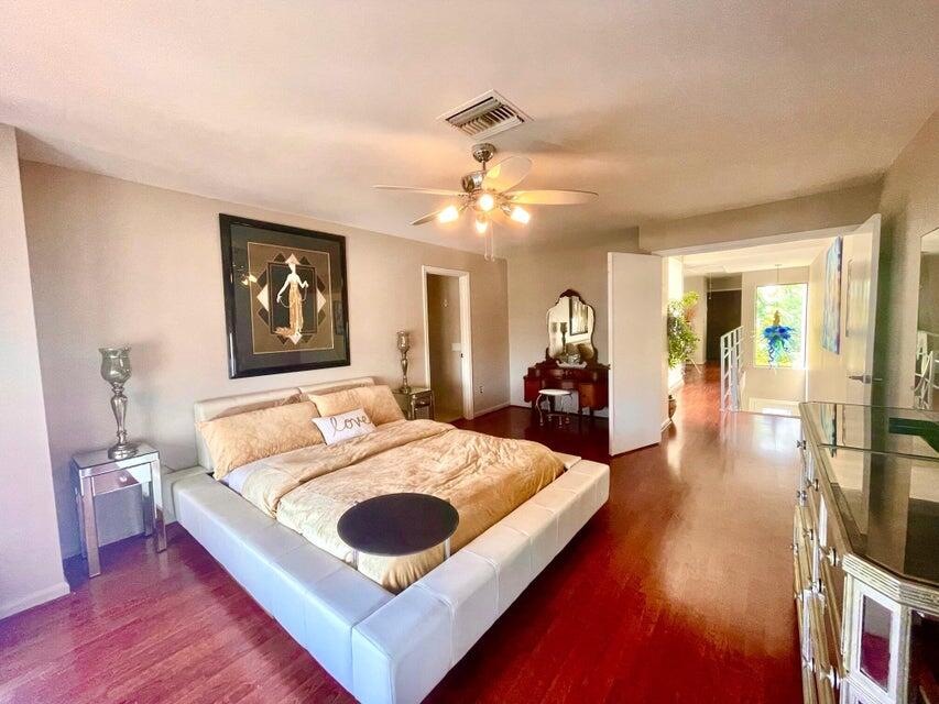 1127 Boca Cove Lane