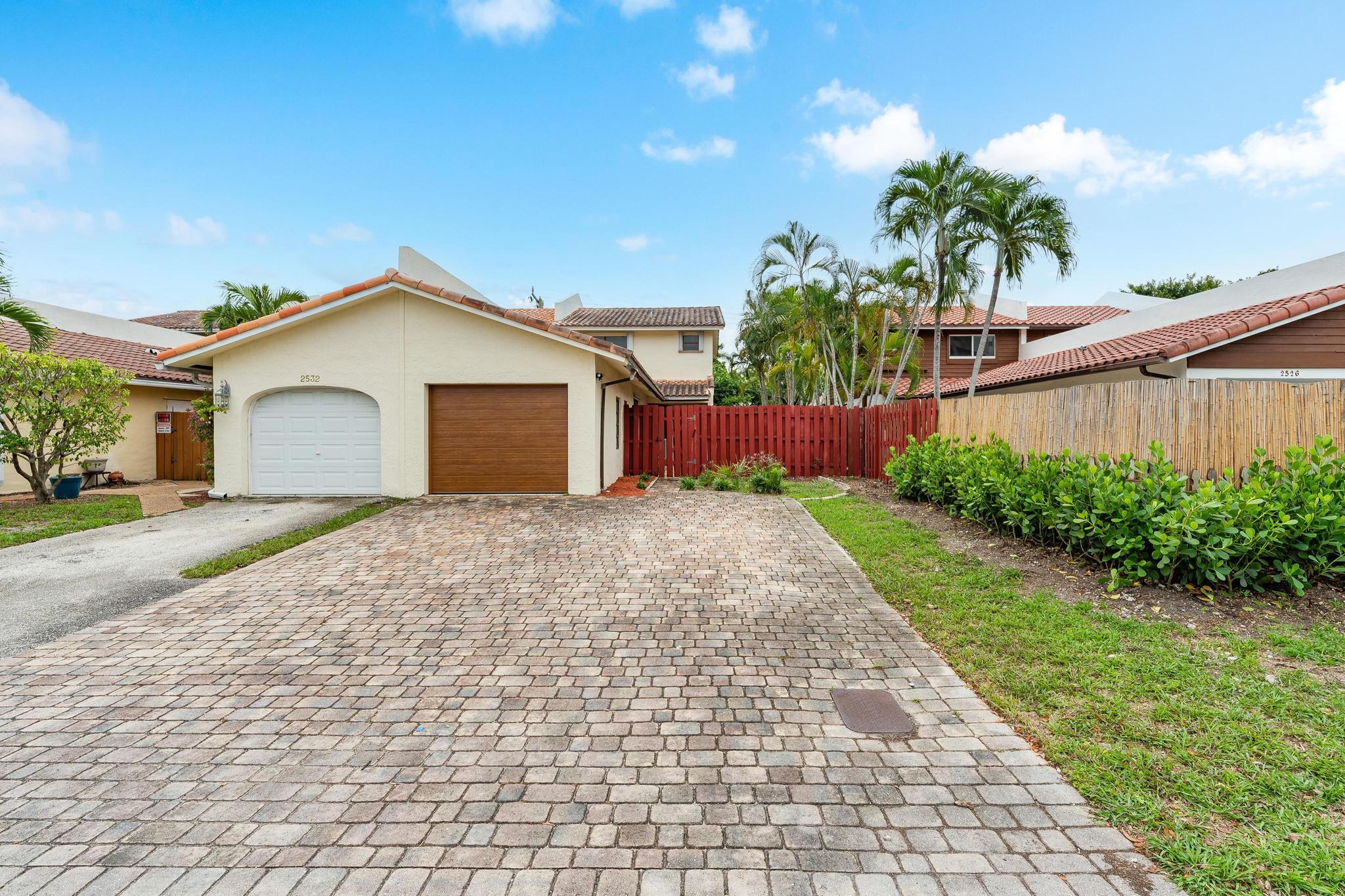 2530 NE 9th Street 1