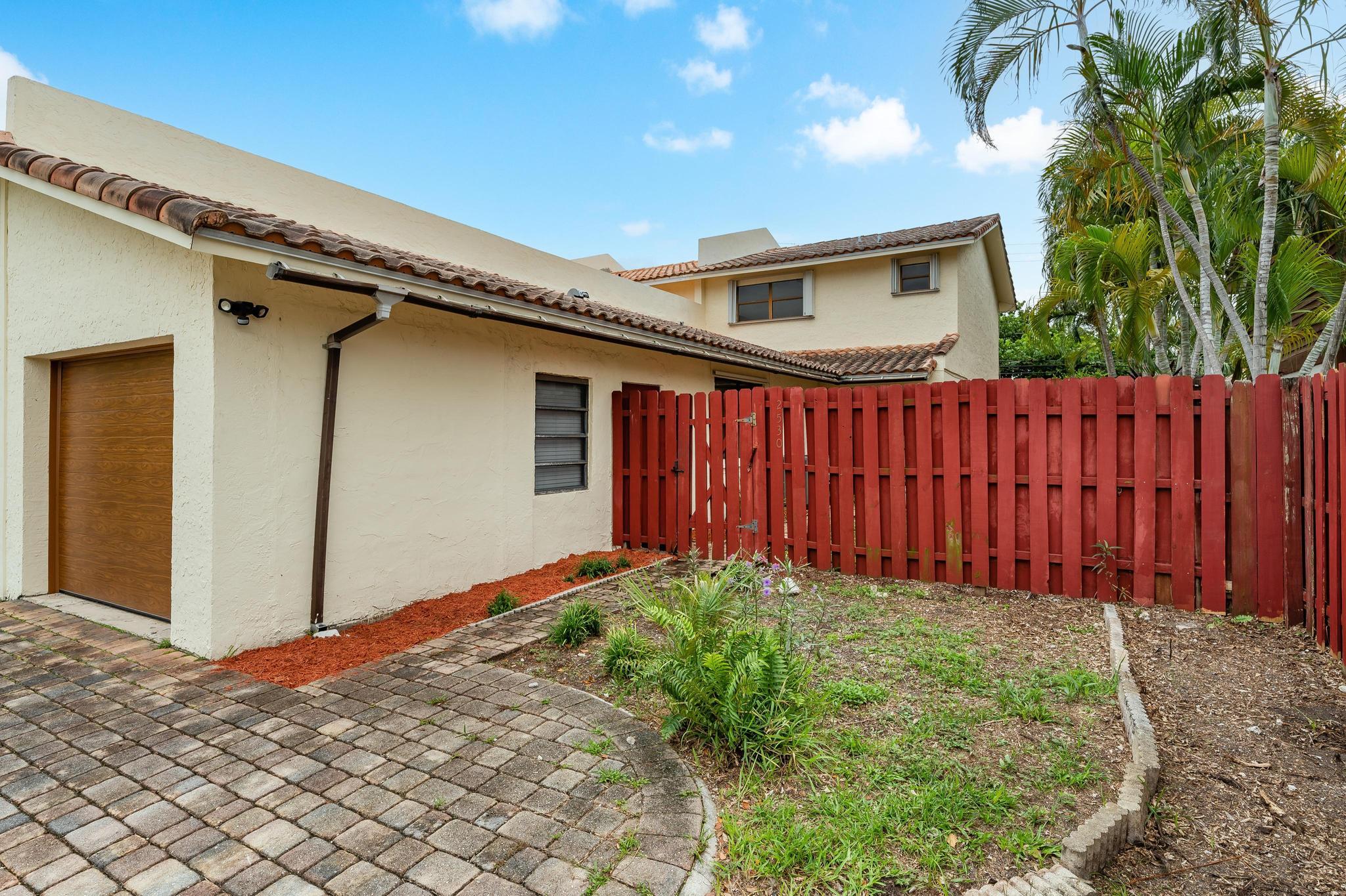 2530 NE 9th Street 1