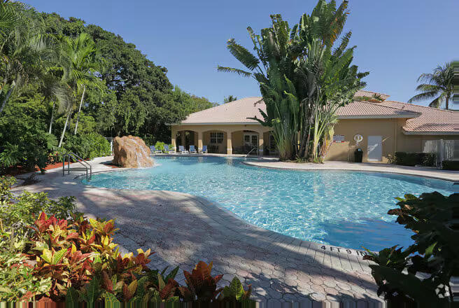 5600 NW 61st Street 1015