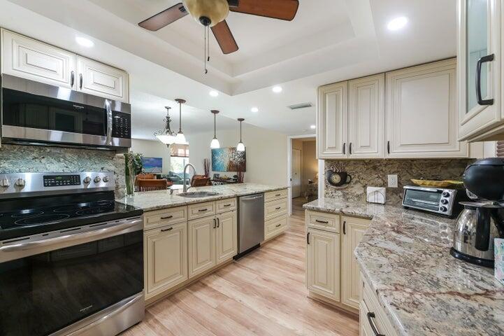 5340 NW 2nd Avenue NW 226
