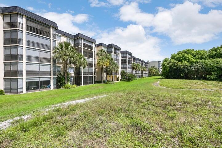 5340 NW 2nd Avenue NW 226
