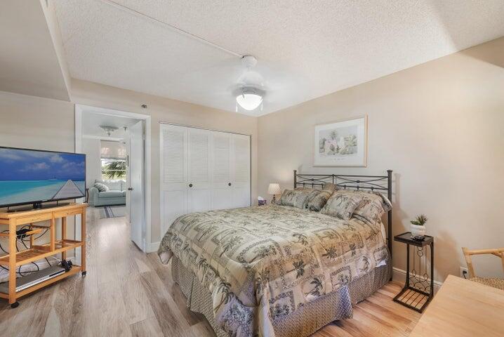 5340 NW 2nd Avenue NW 226