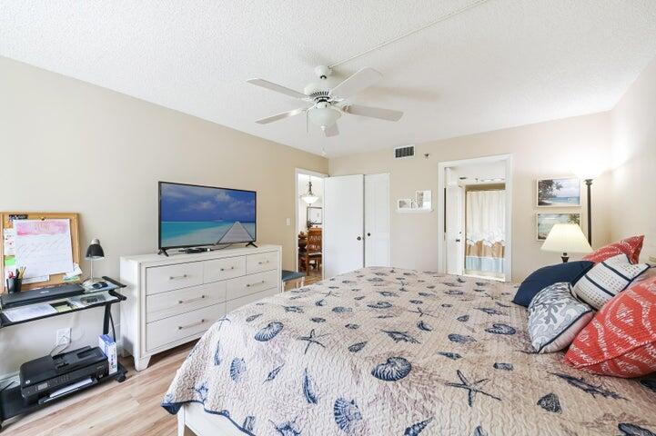 5340 NW 2nd Avenue NW 226