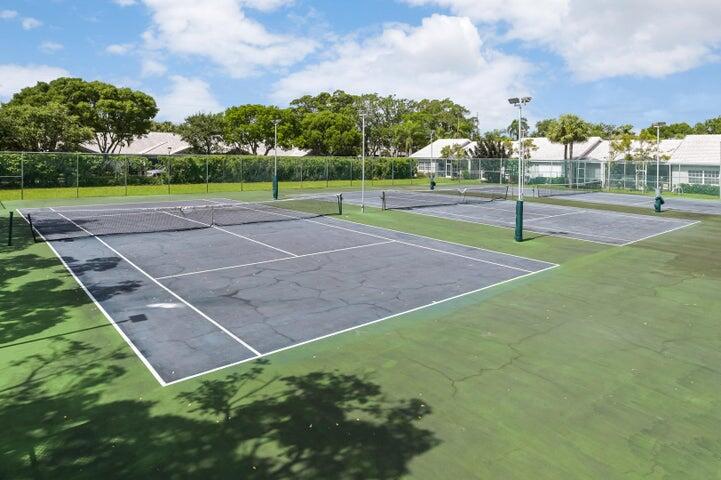 5340 NW 2nd Avenue NW 226