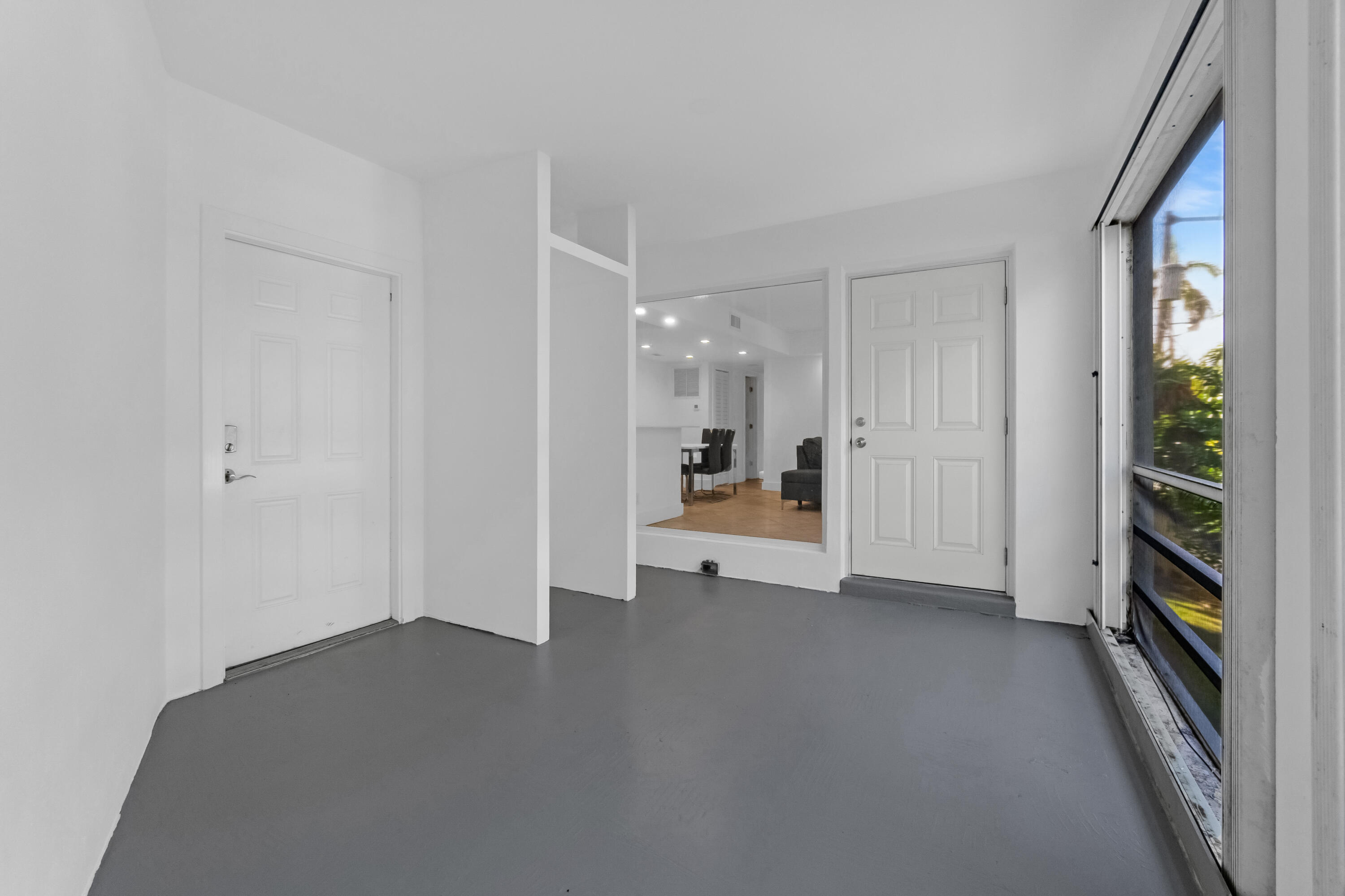 1439 S Ocean Boulevard 215, Lauderdale-By-The-Sea Unit: 215