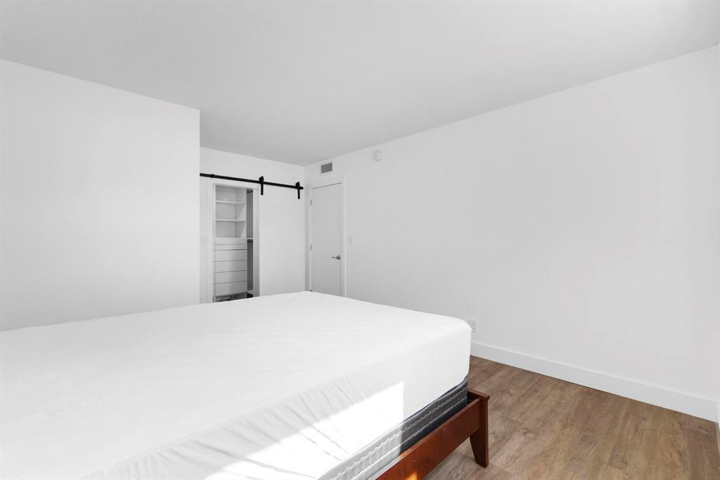 1439 S Ocean Boulevard 215, Lauderdale-By-The-Sea Unit: 215
