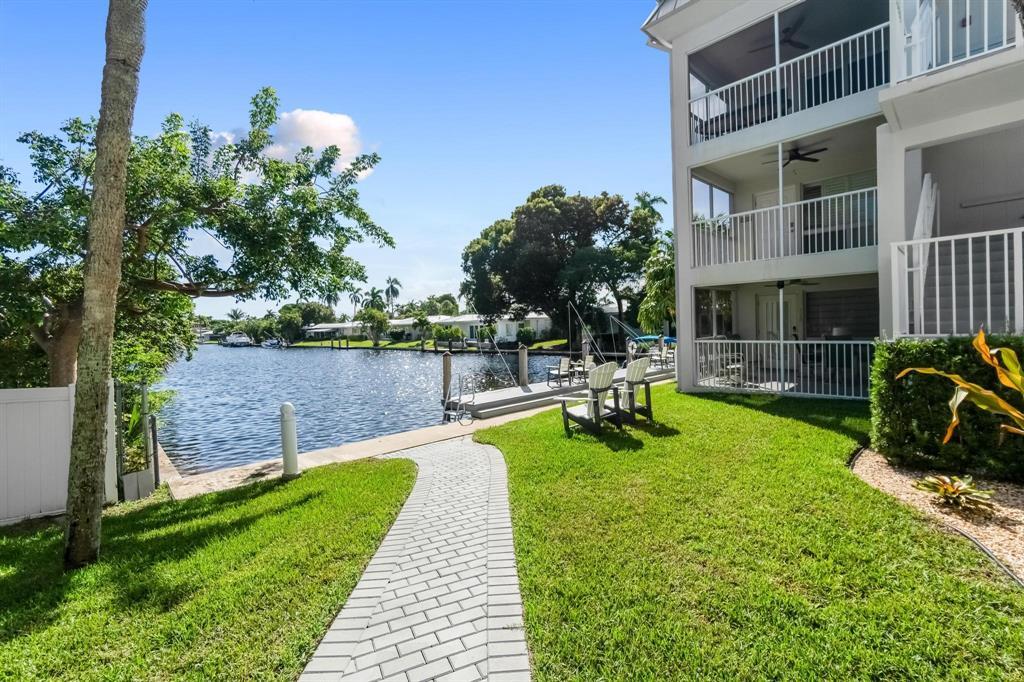 1439 S Ocean Boulevard 215, Lauderdale-By-The-Sea Unit: 215