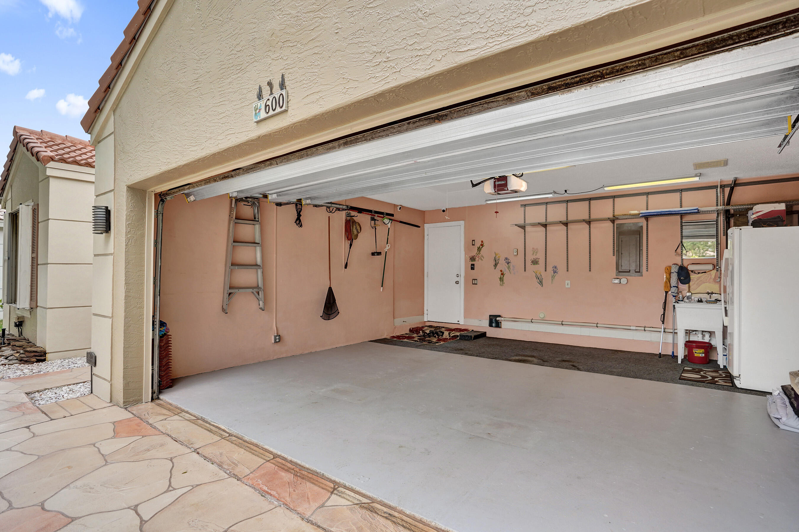 600 NW 45th Avenue