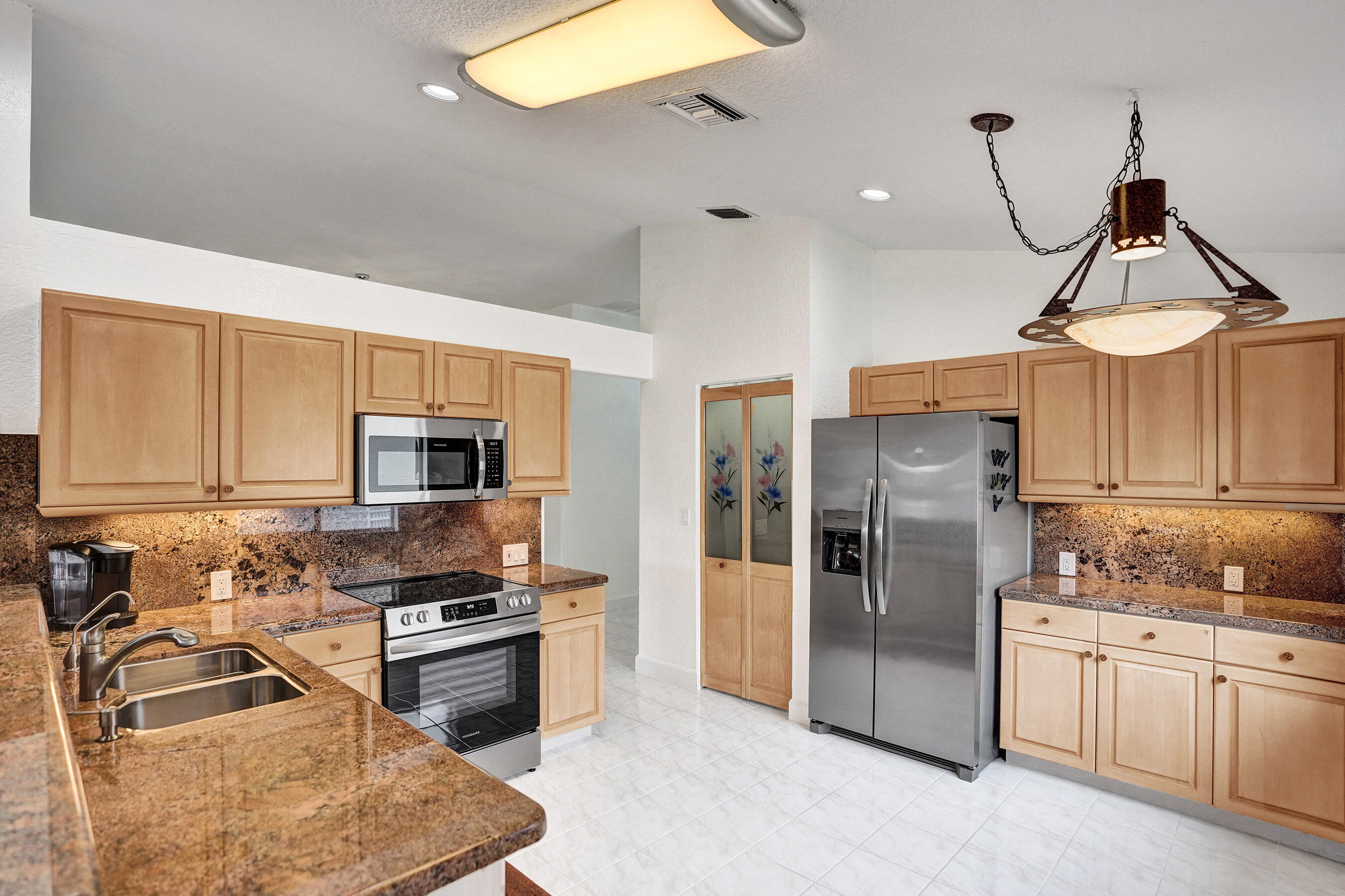 600 NW 45th Avenue
