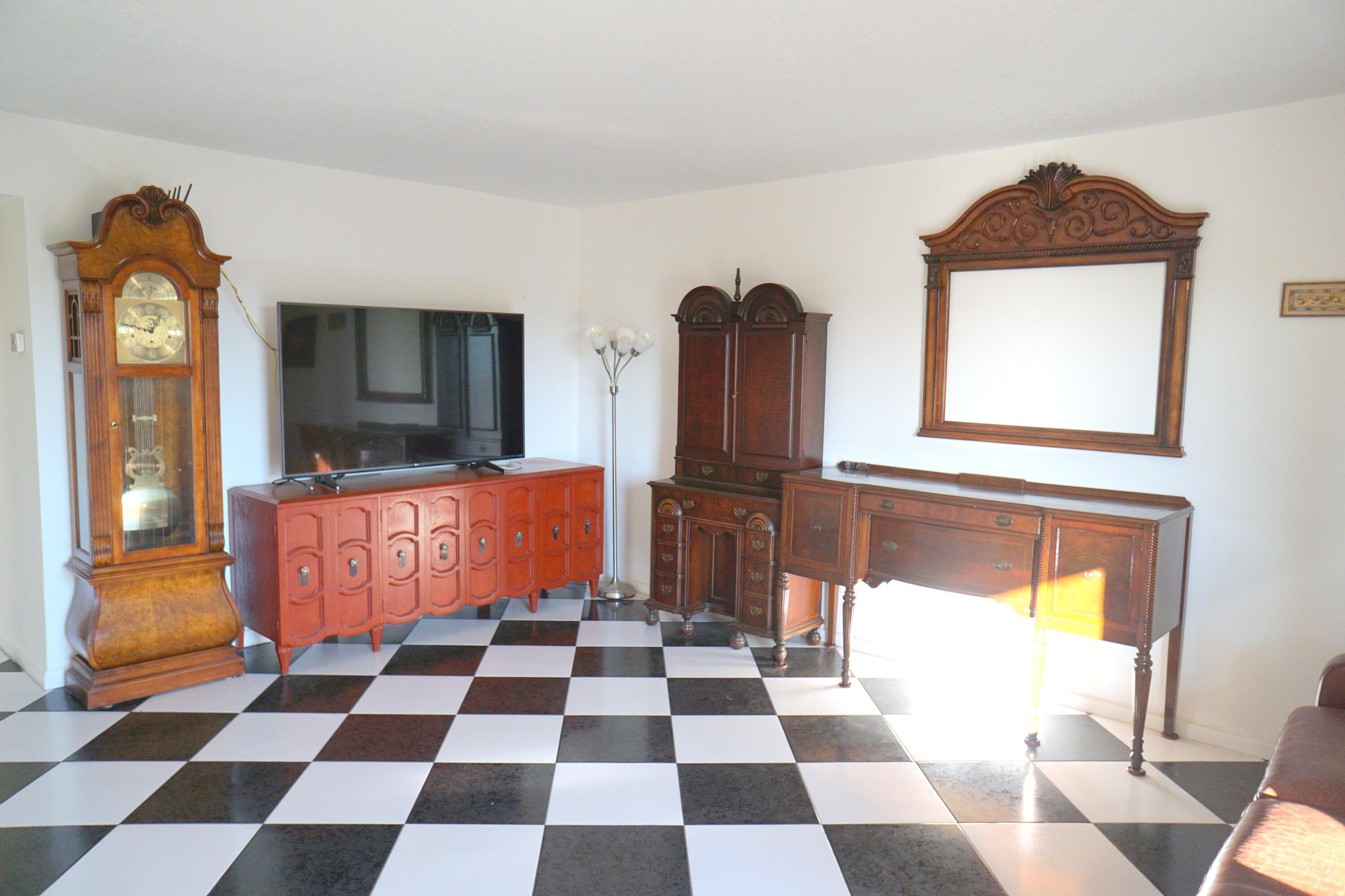 401 Southampton