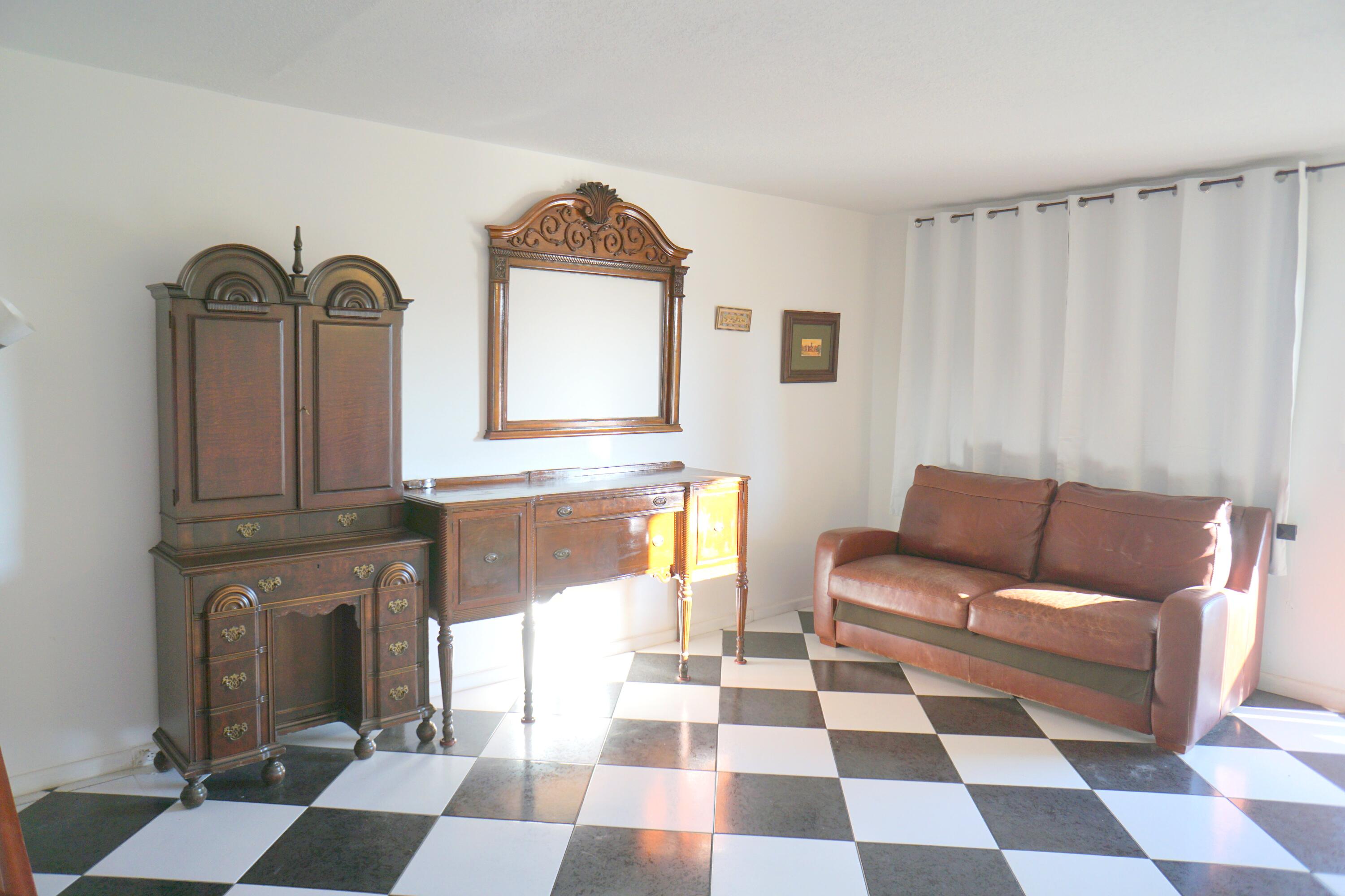 401 Southampton