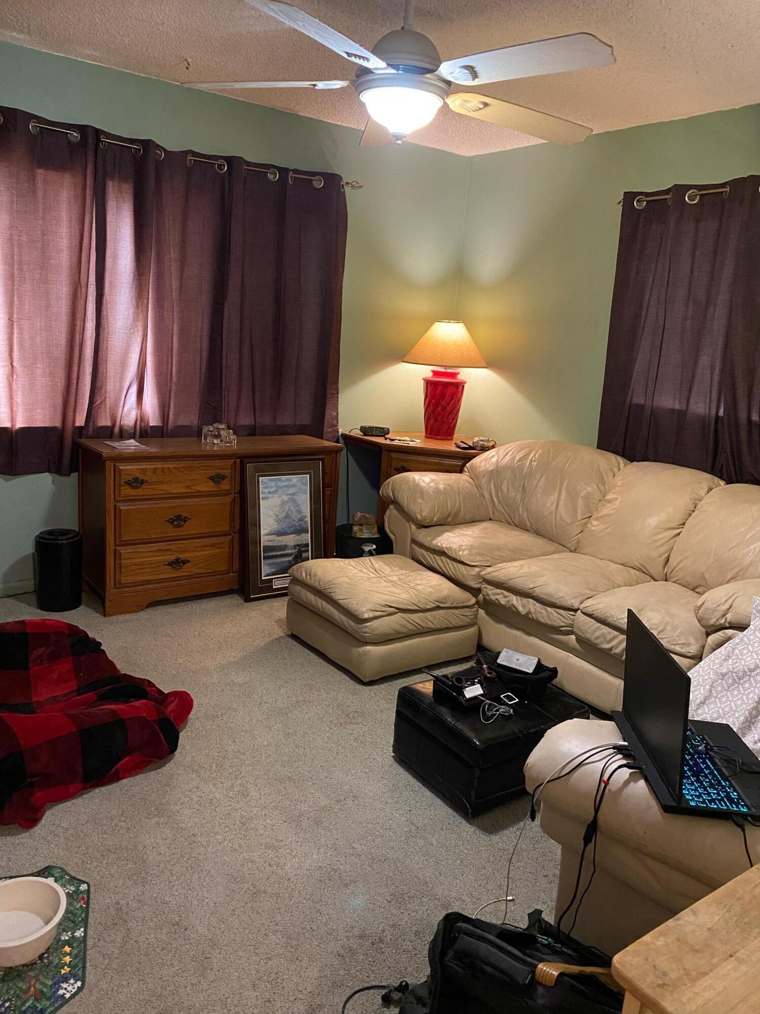 8105 NW 27th Street 1