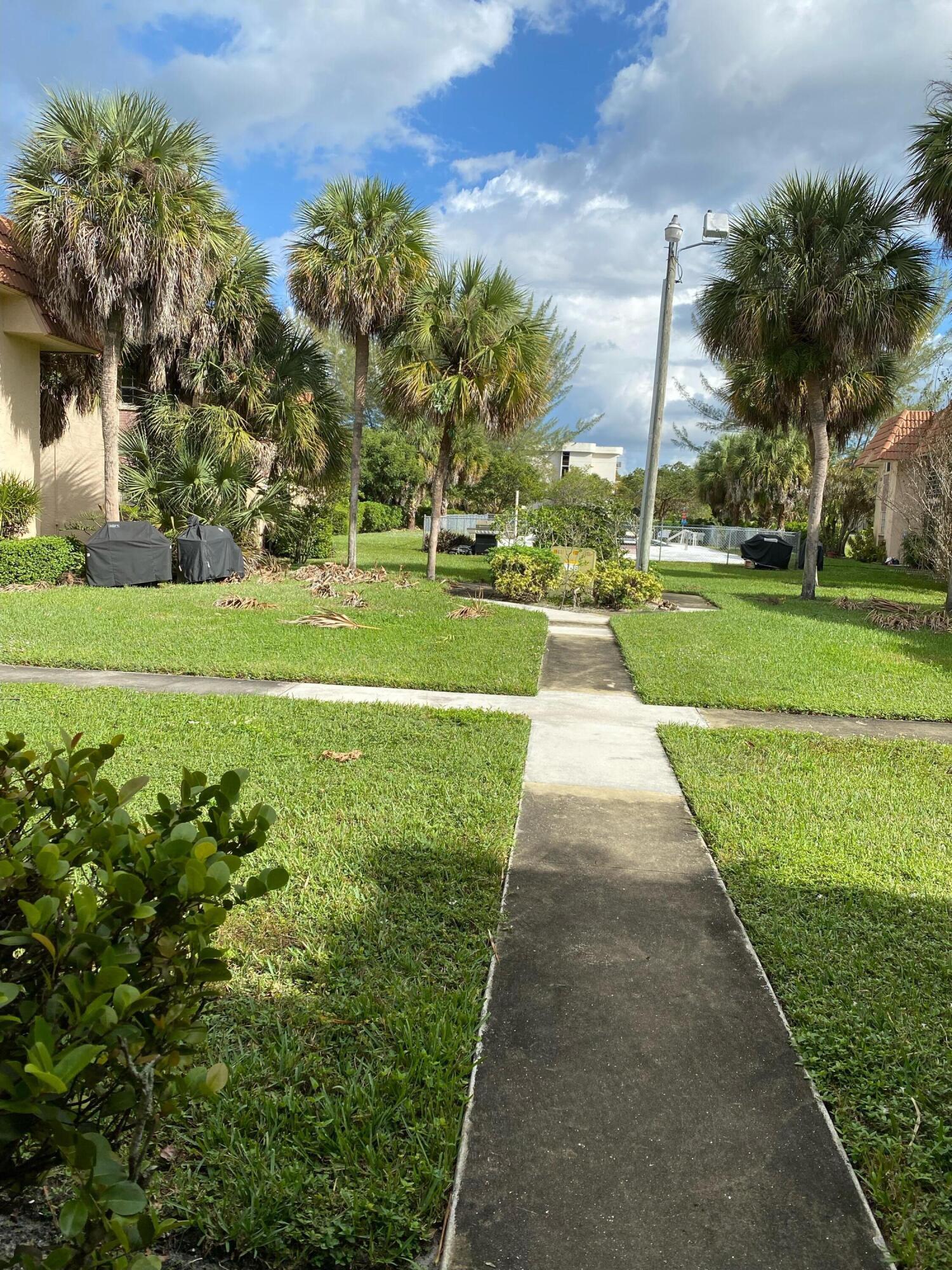 8105 NW 27th Street 1