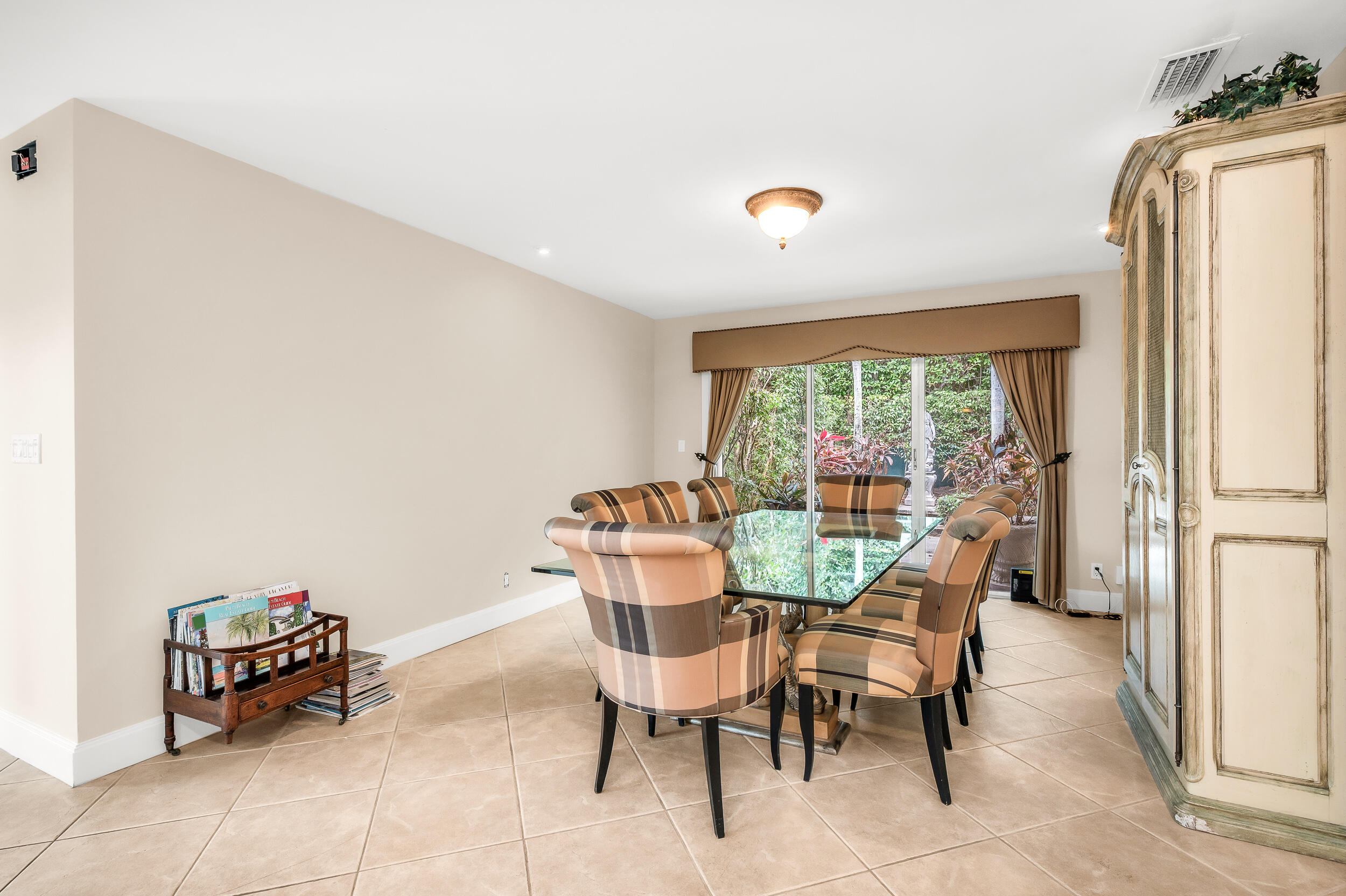 280 Tradewind Drive