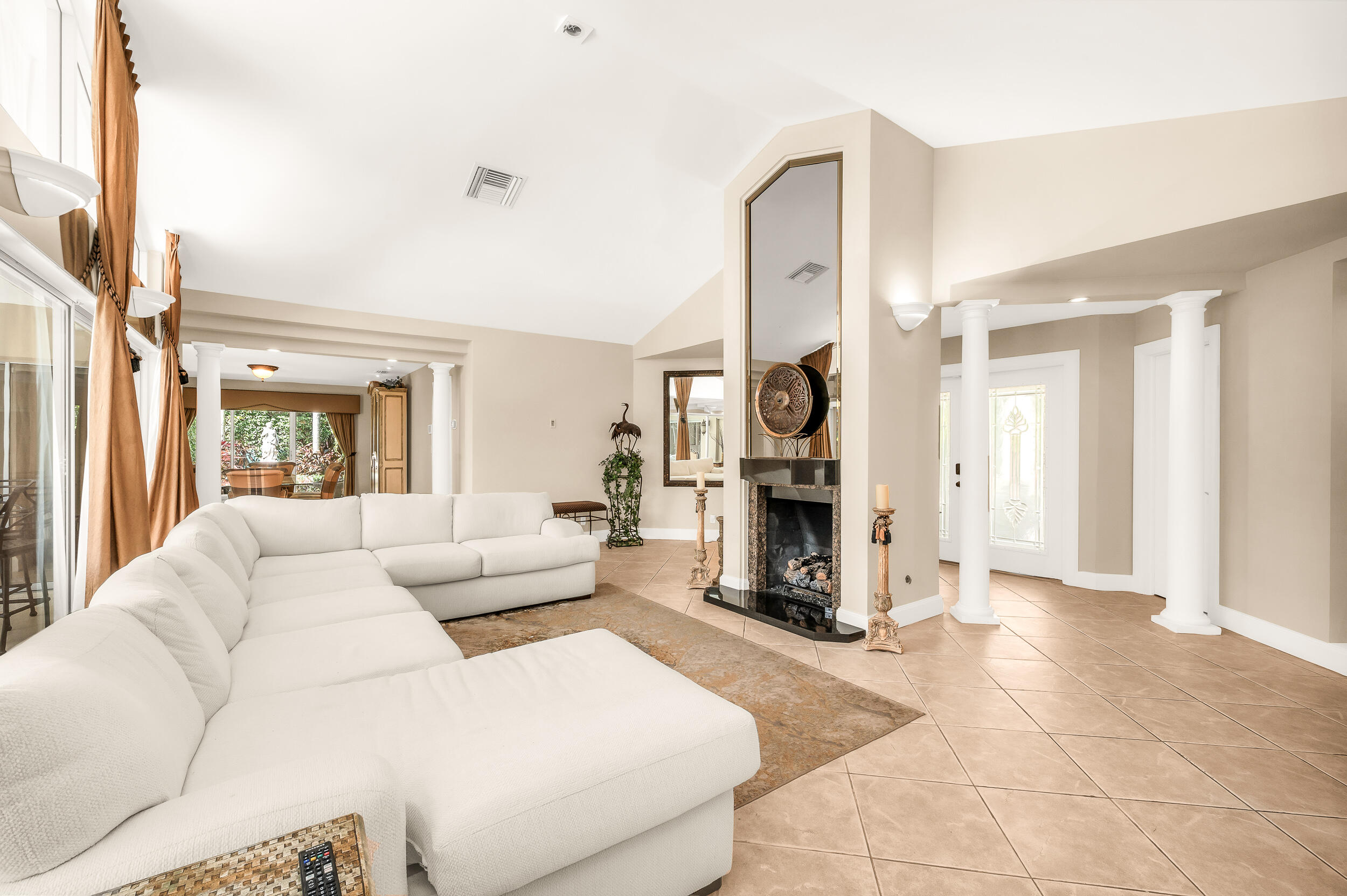 280 Tradewind Drive