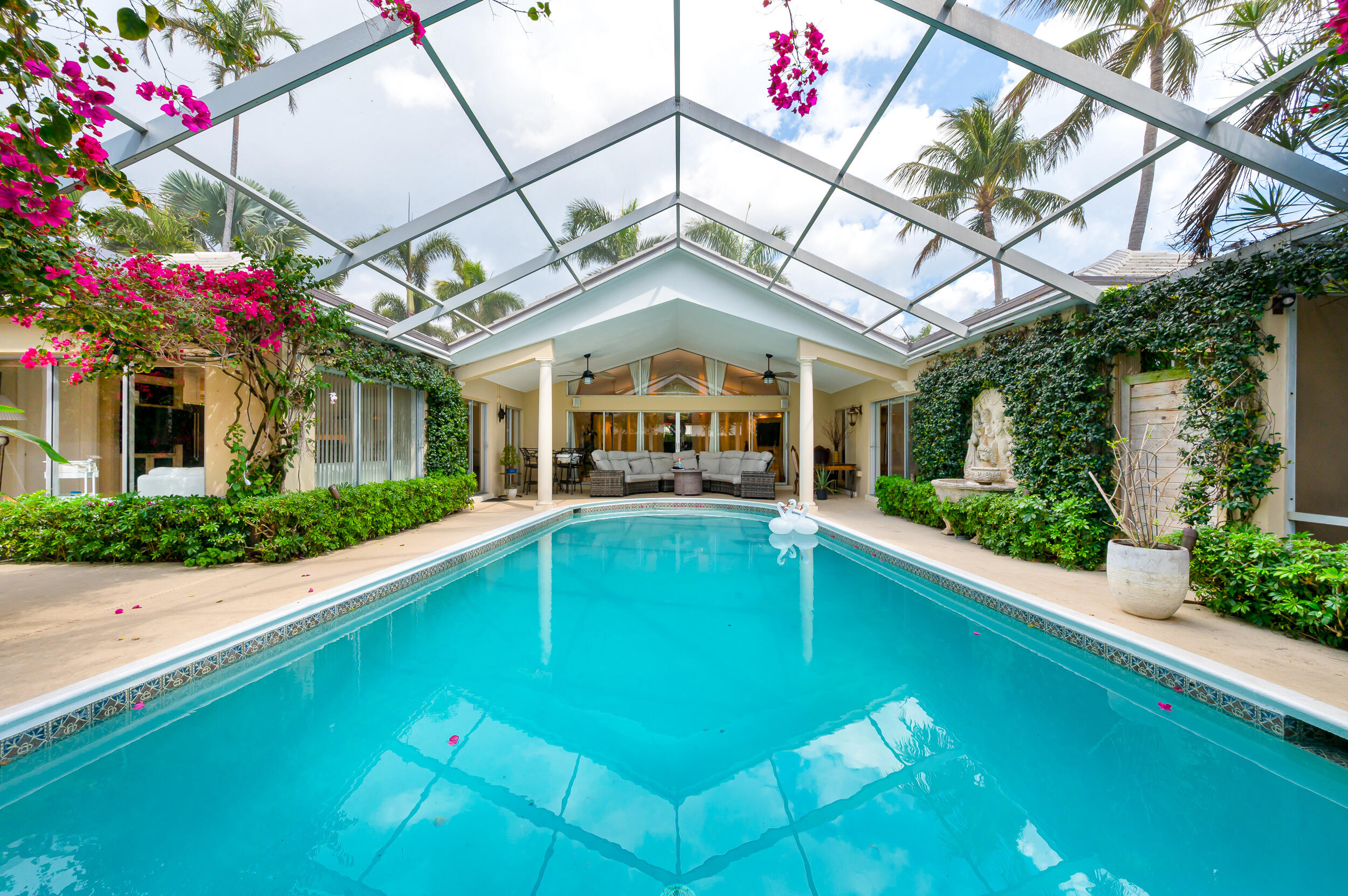 280 Tradewind Drive