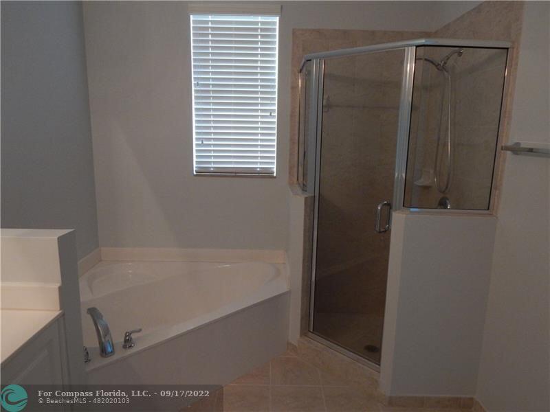 4720 Mimosa Place 909