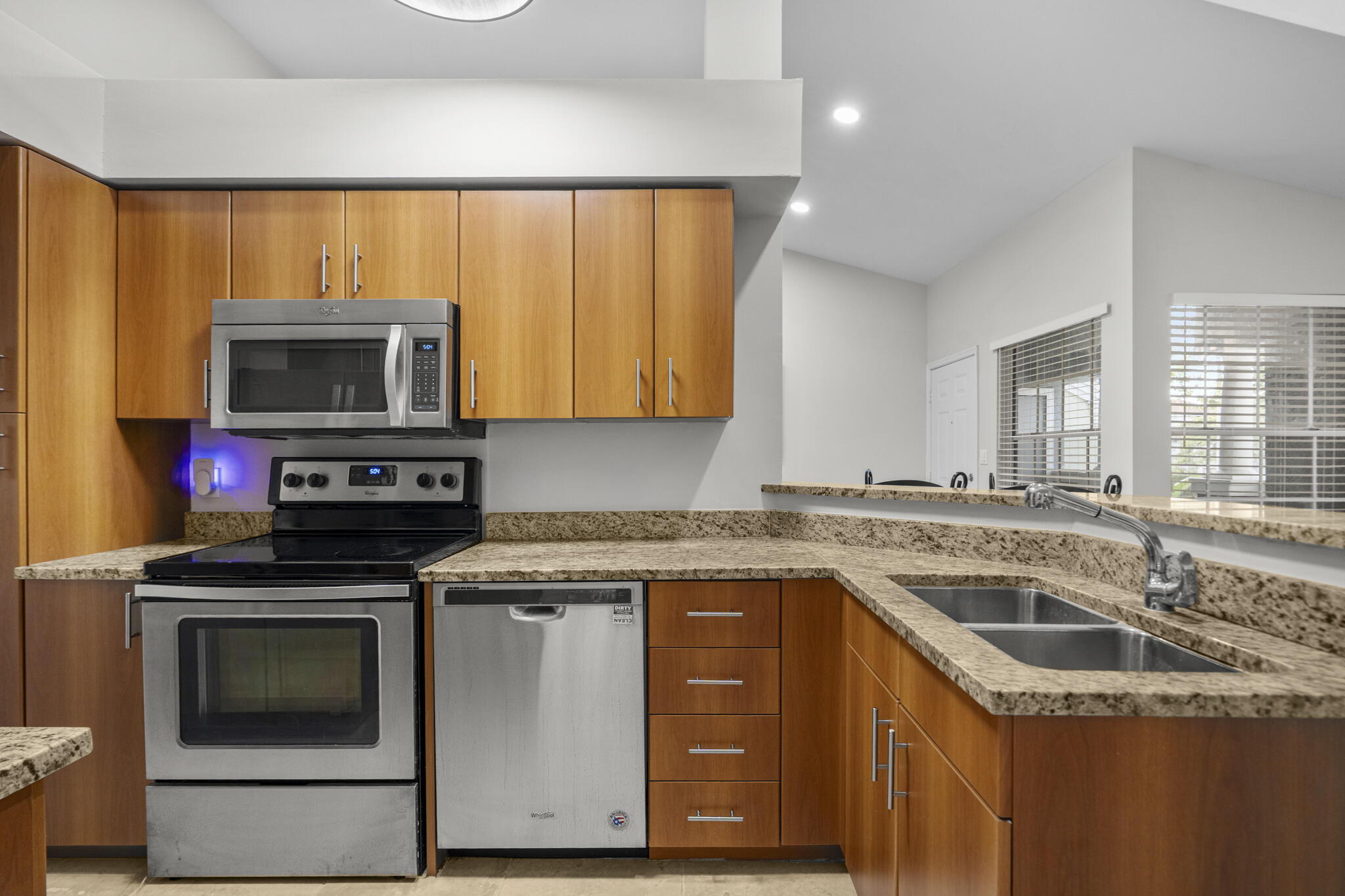 1000 Crystal Way L