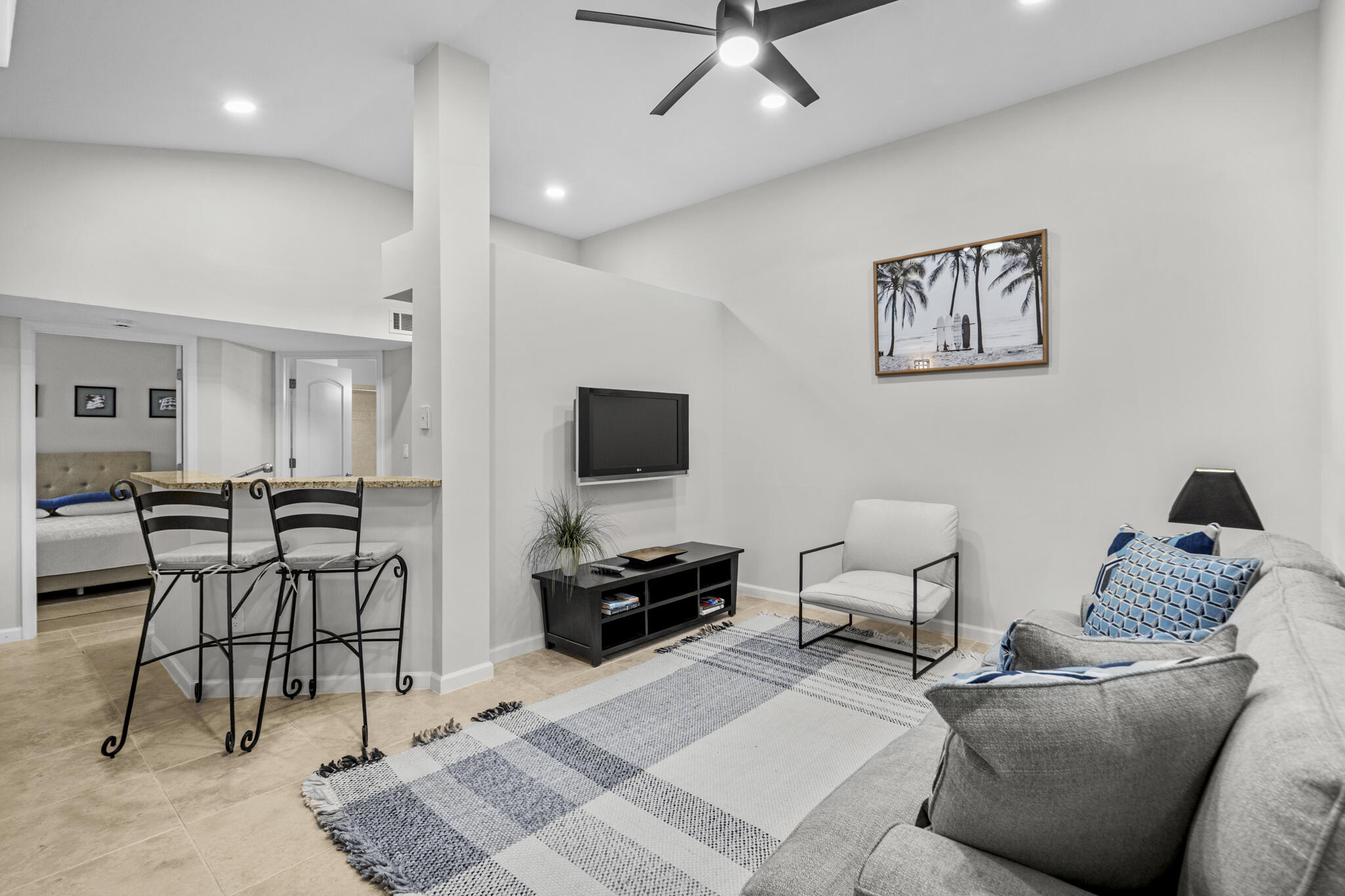 1000 Crystal Way L
