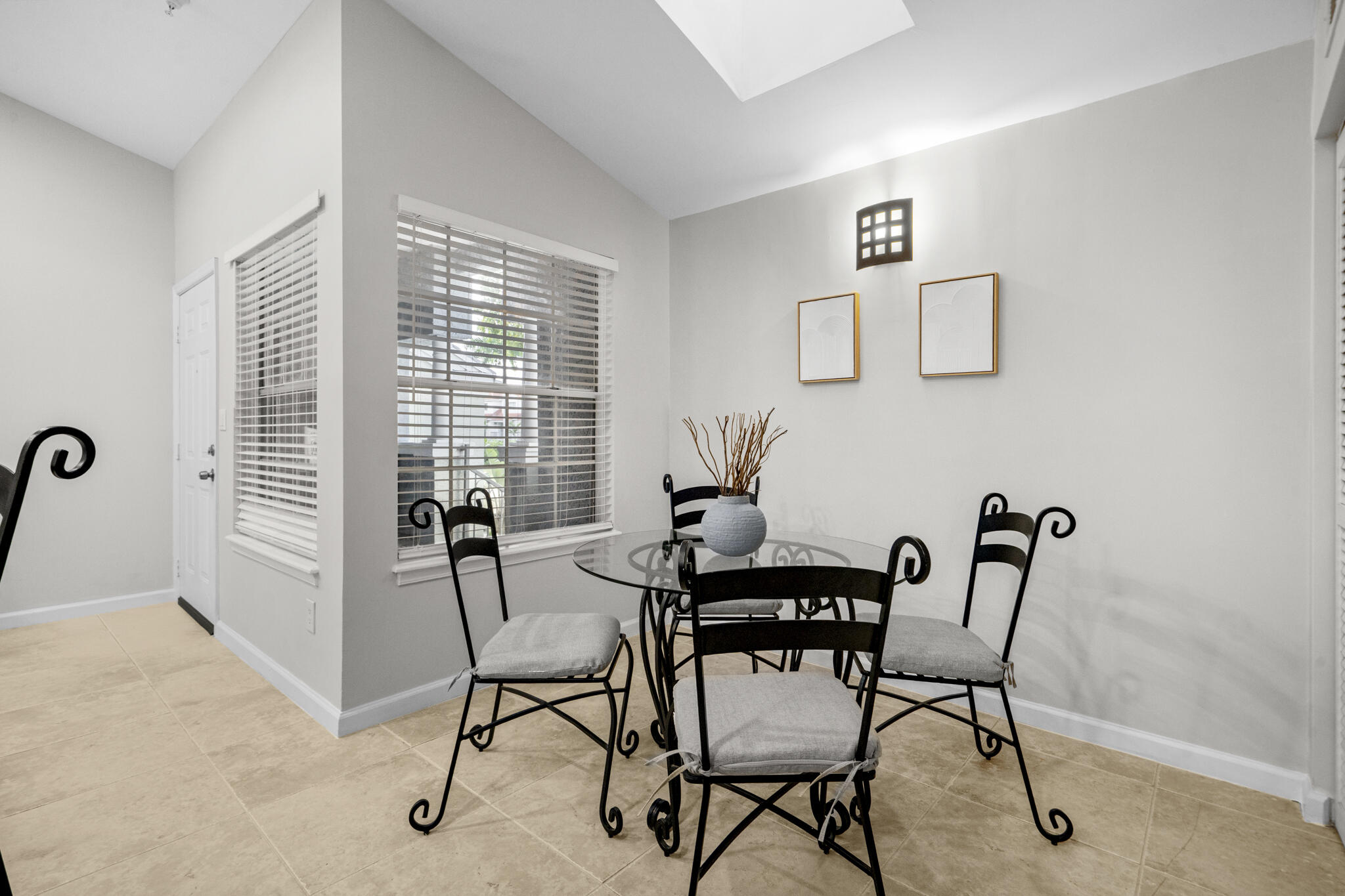 1000 Crystal Way L