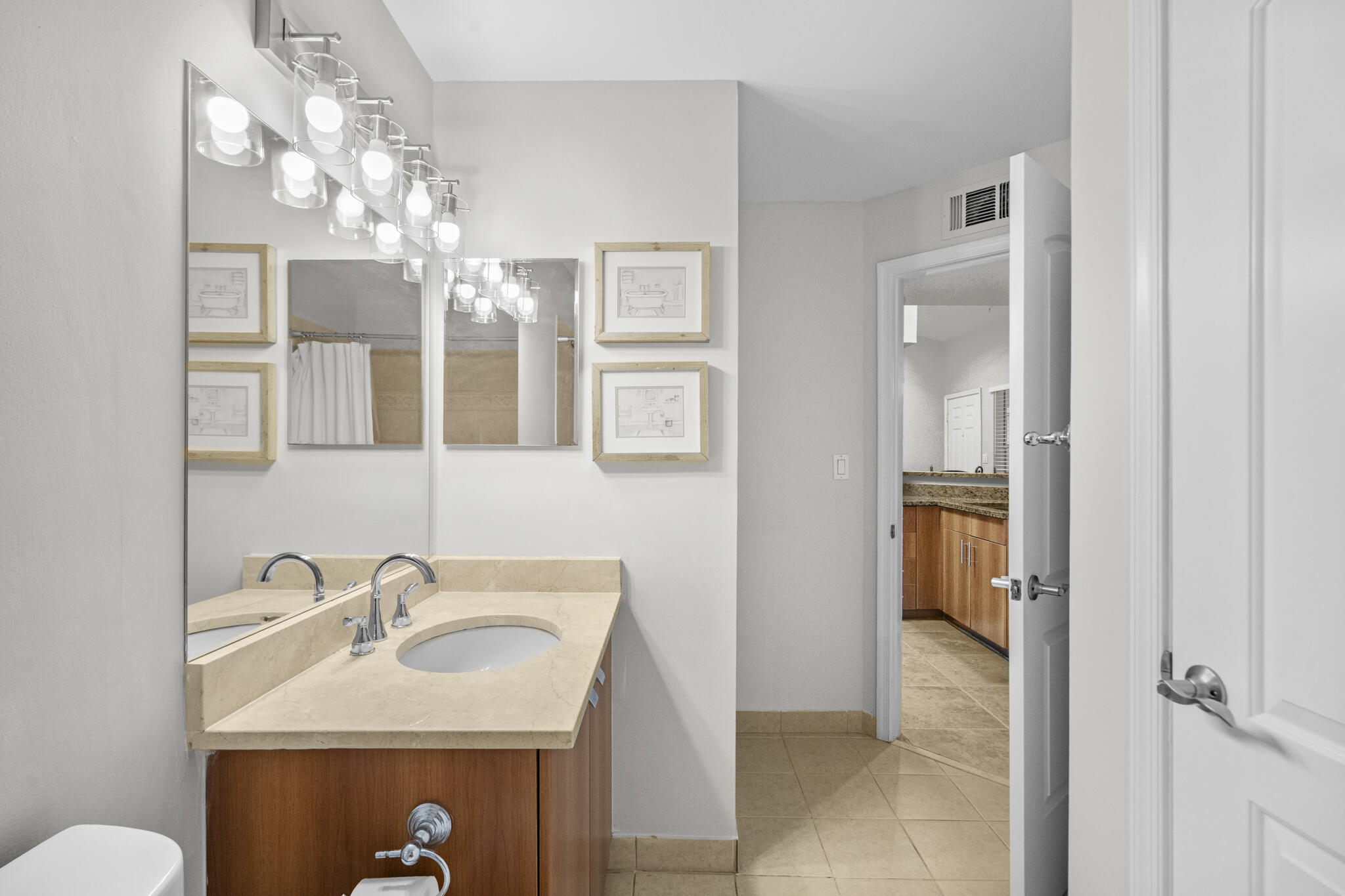 1000 Crystal Way L