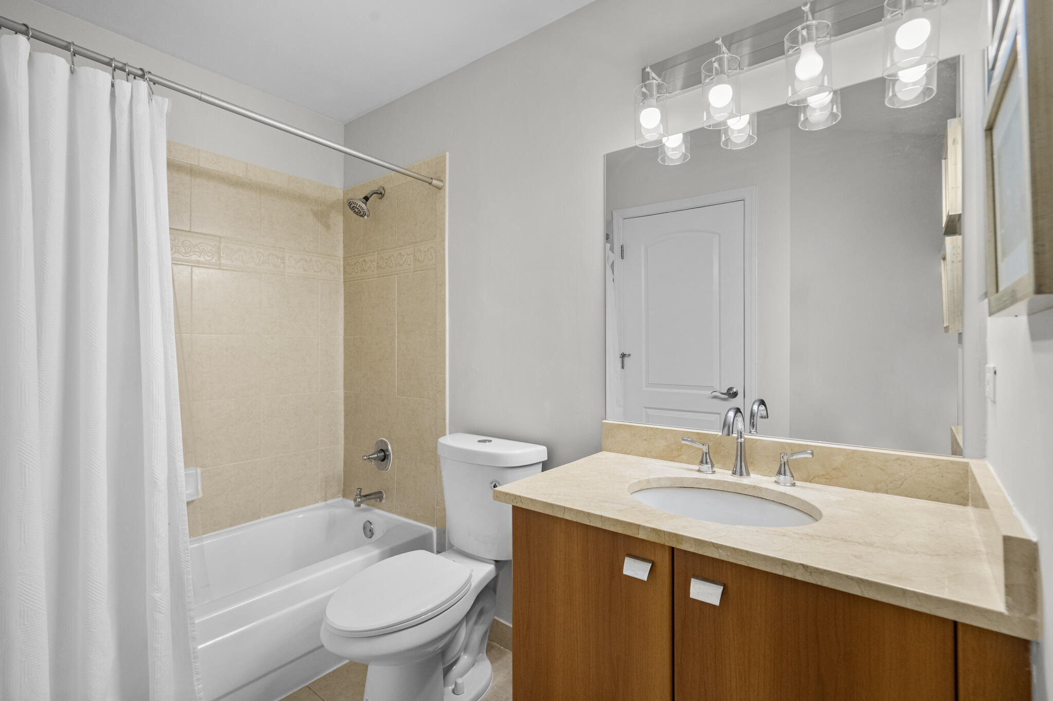 1000 Crystal Way L