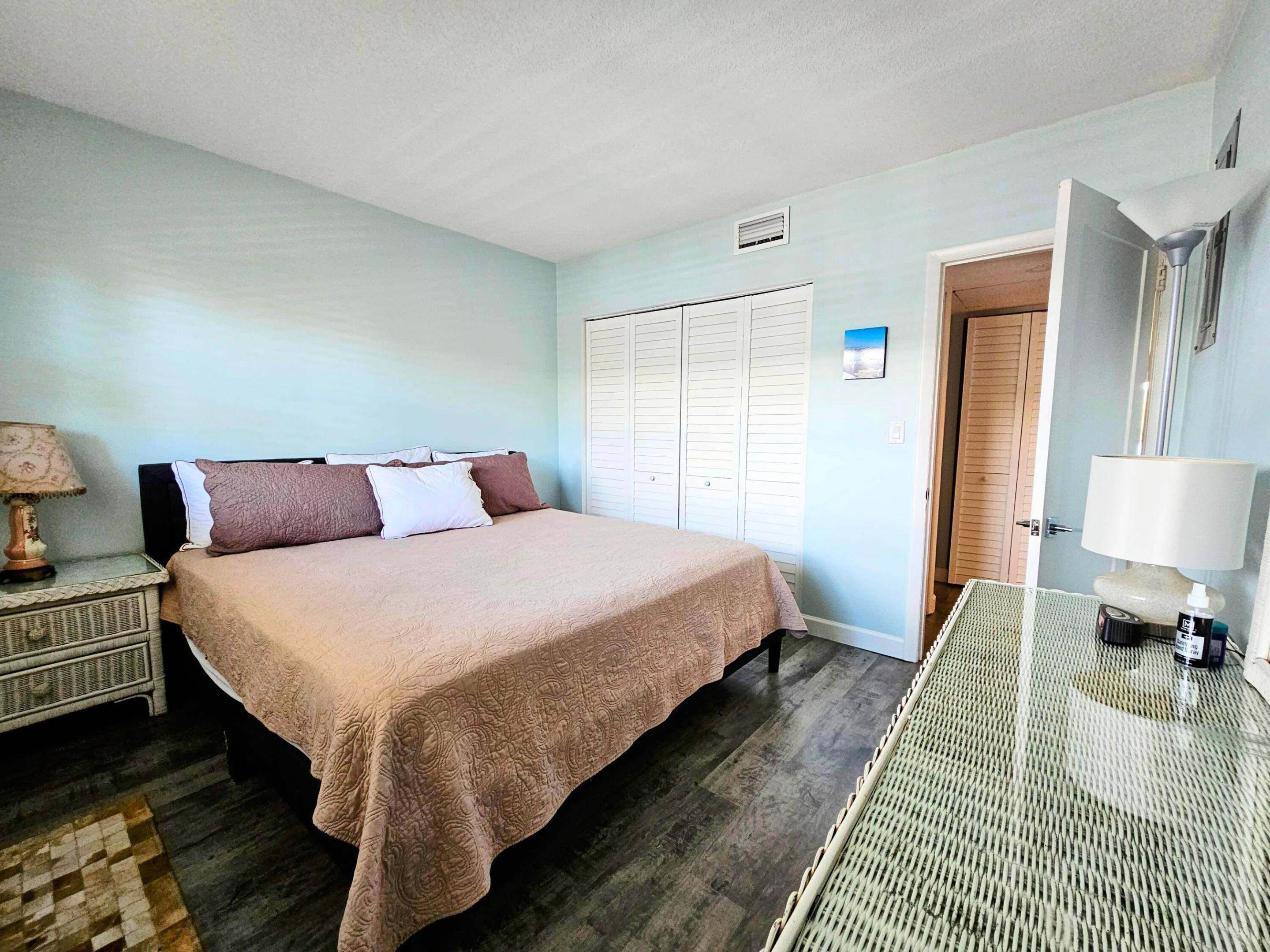 5530 N Ocean Boulevard 106
