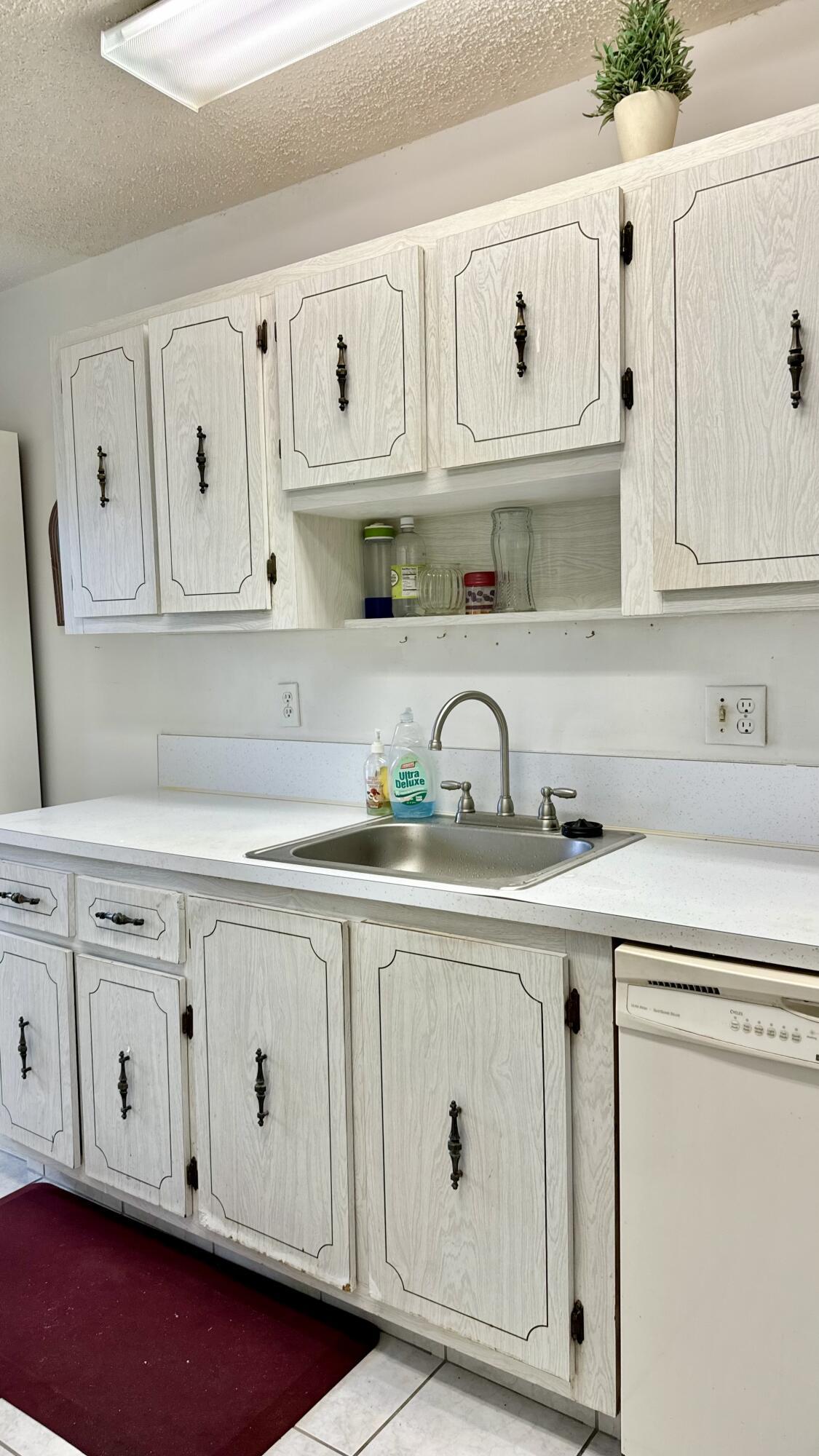 1551 NW 20th Avenue 102