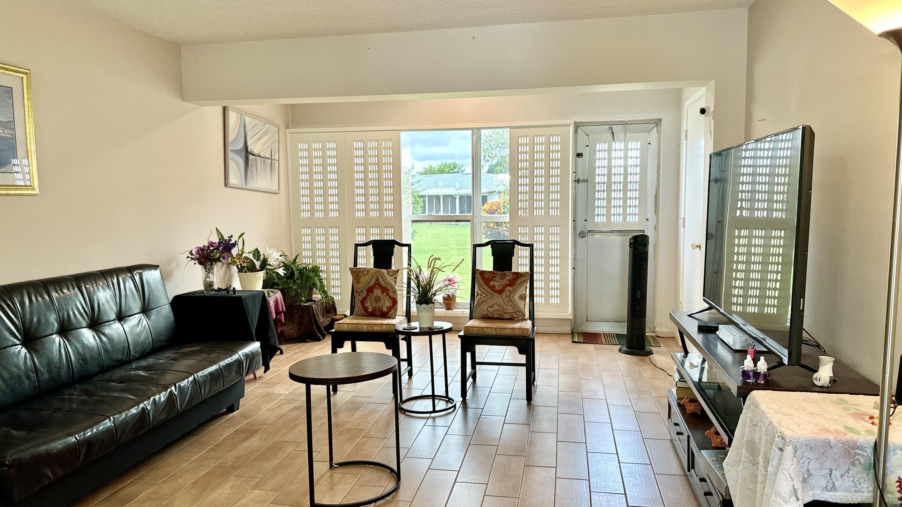 1551 NW 20th Avenue 102