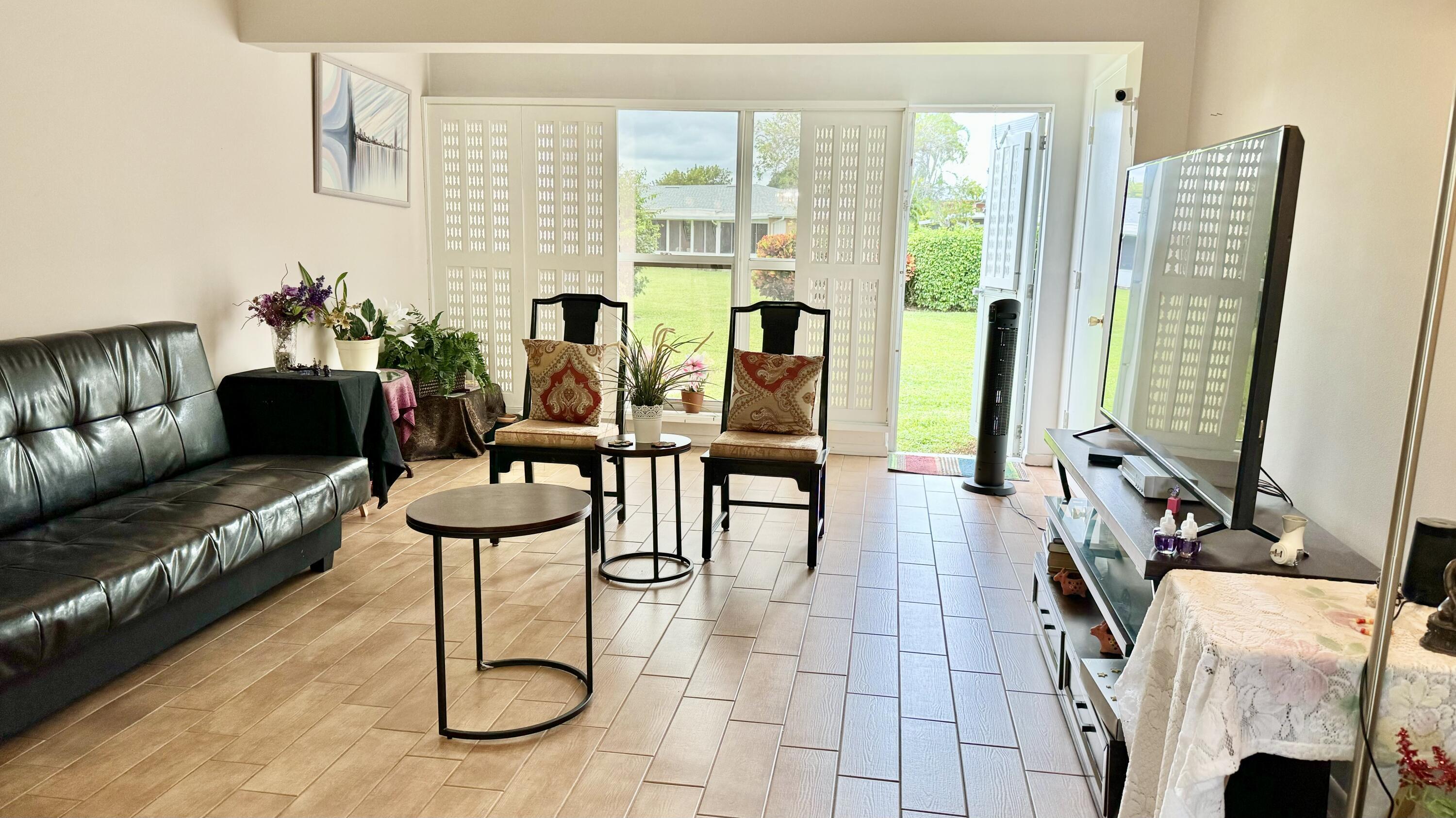1551 NW 20th Avenue 102