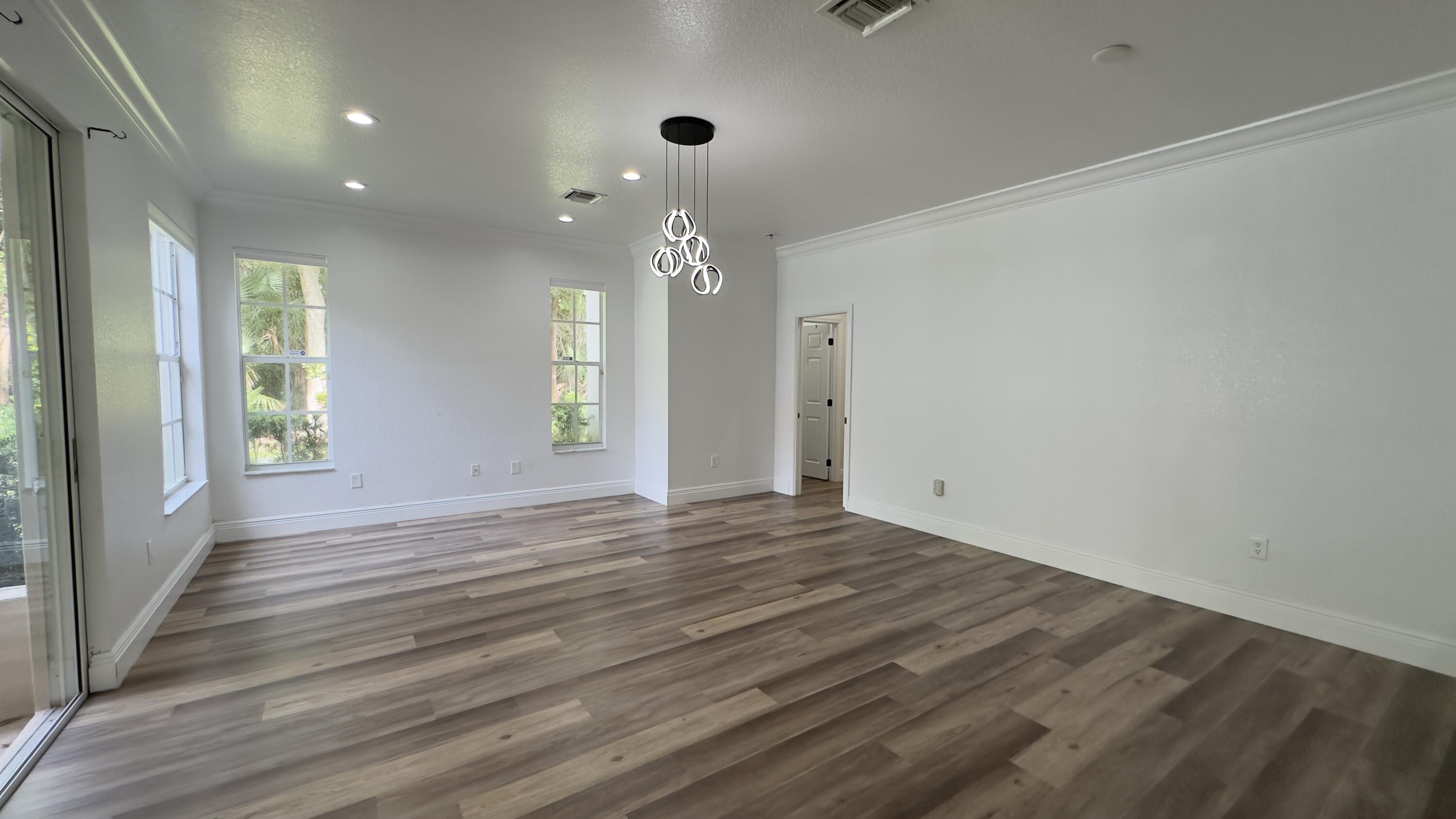 5176 NW 50th Terrace