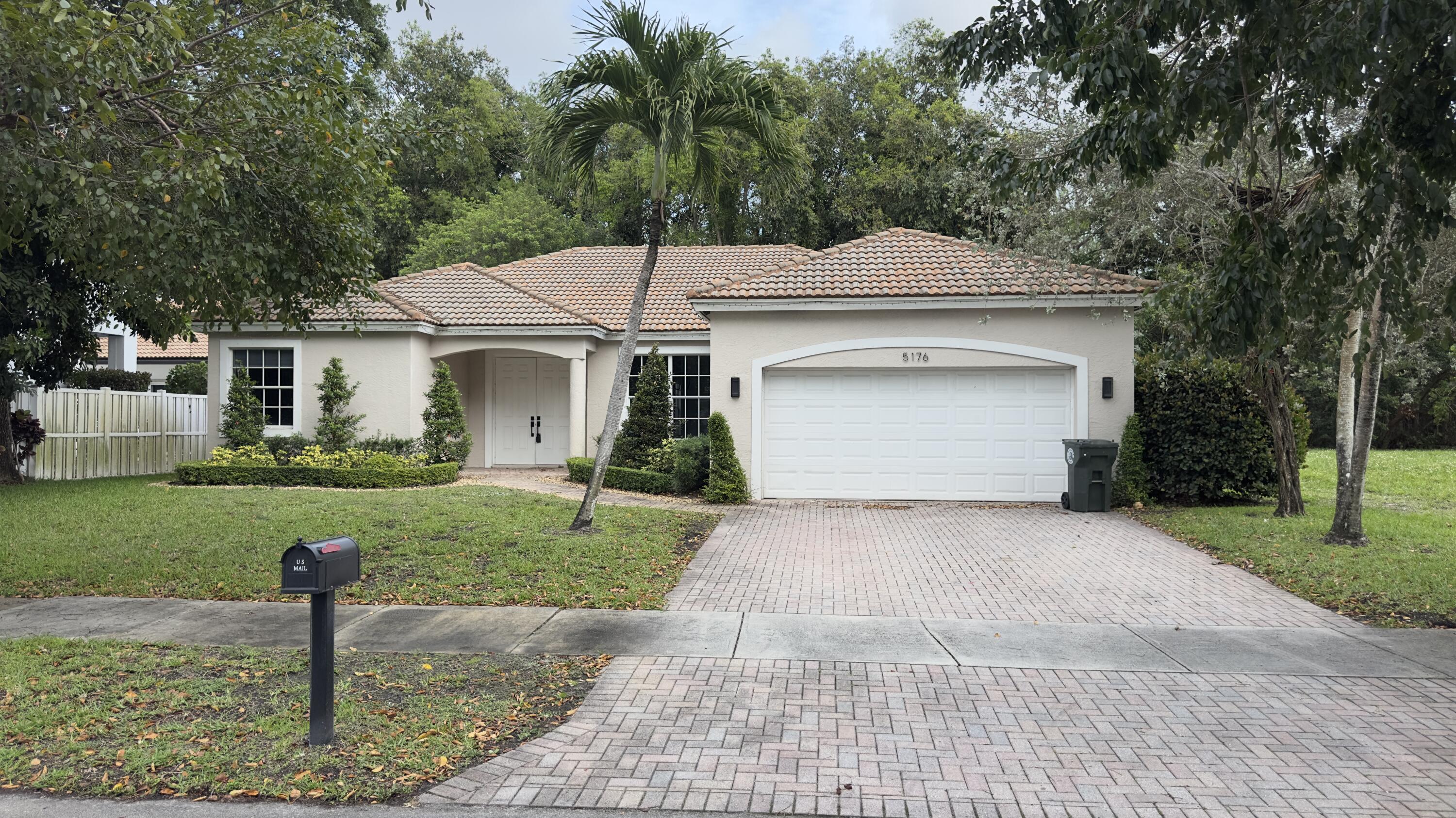 5176 NW 50th Terrace
