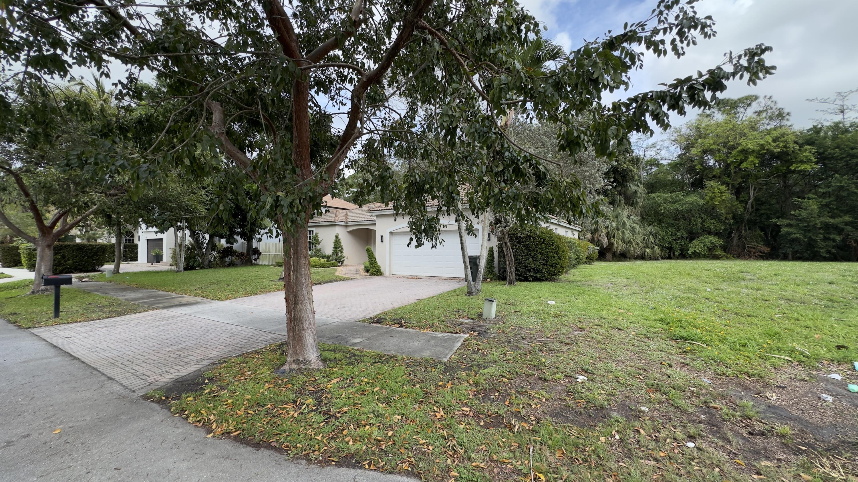 5176 NW 50th Terrace
