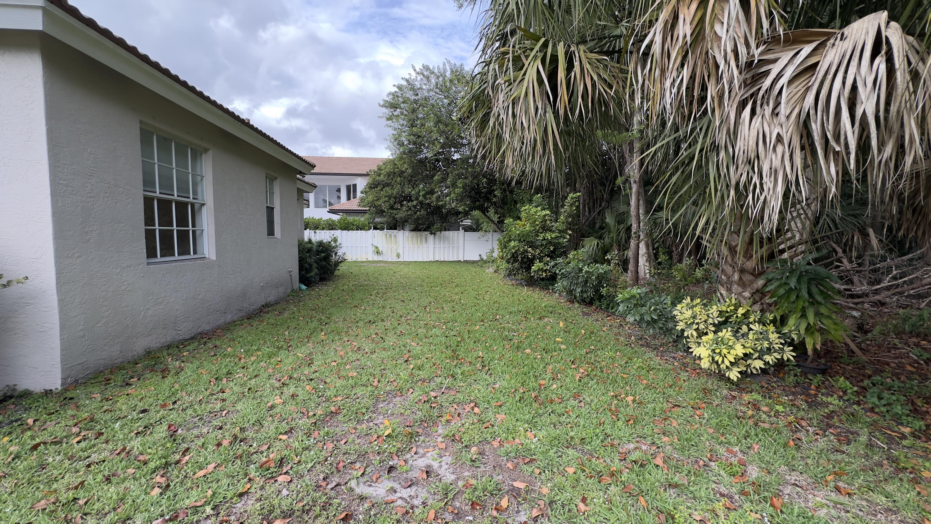 5176 NW 50th Terrace