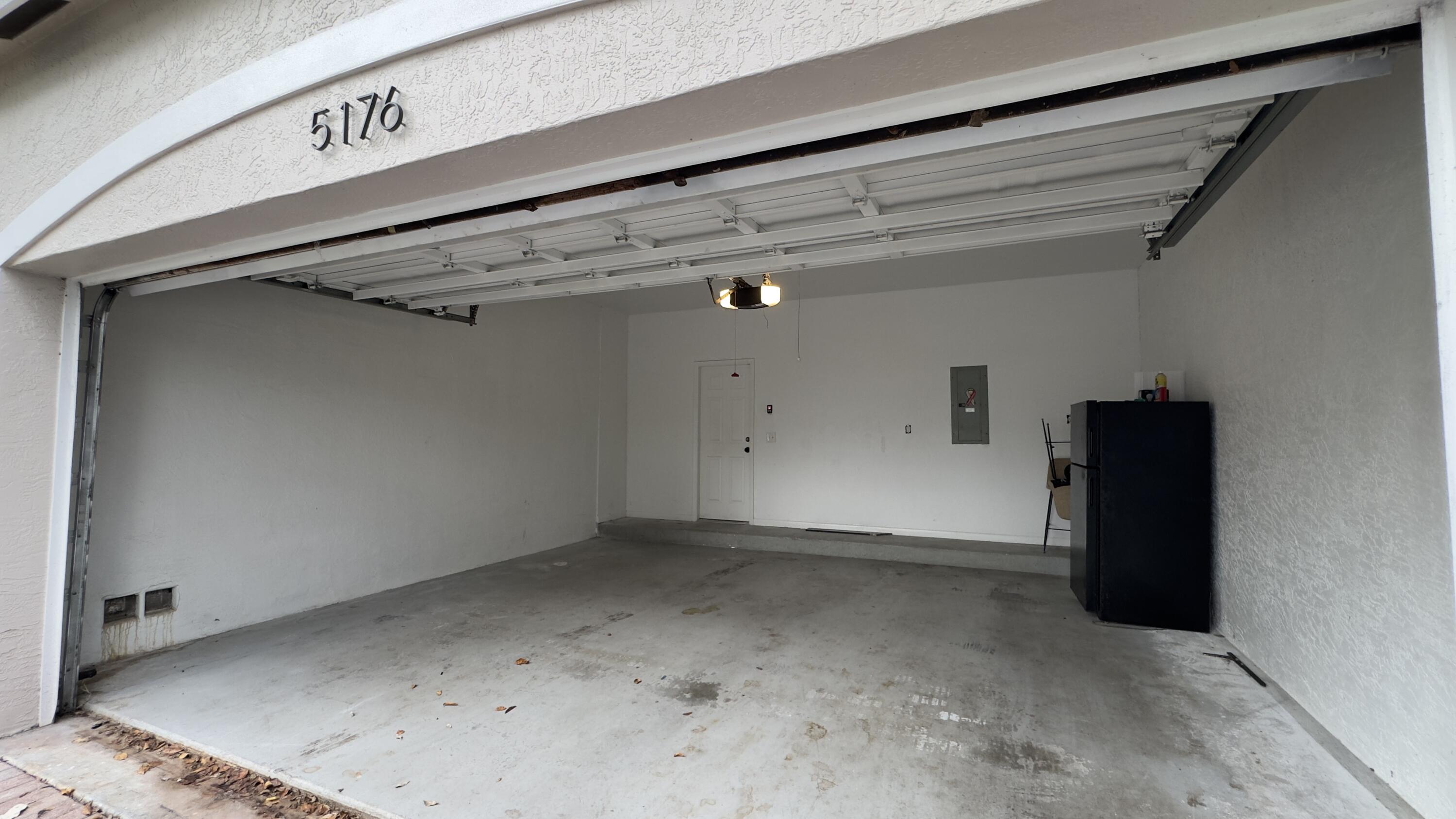 5176 NW 50th Terrace