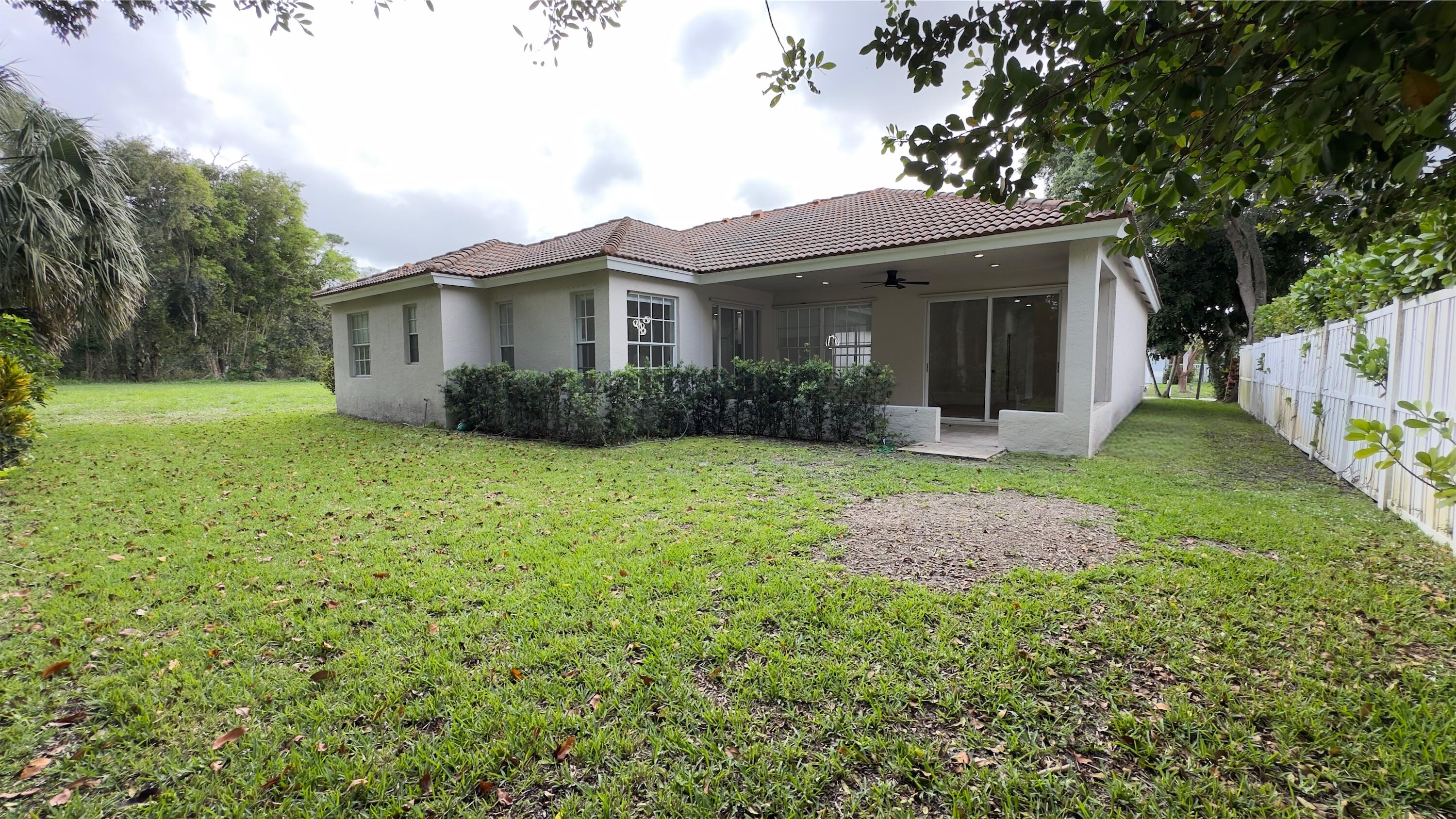 5176 NW 50th Terrace
