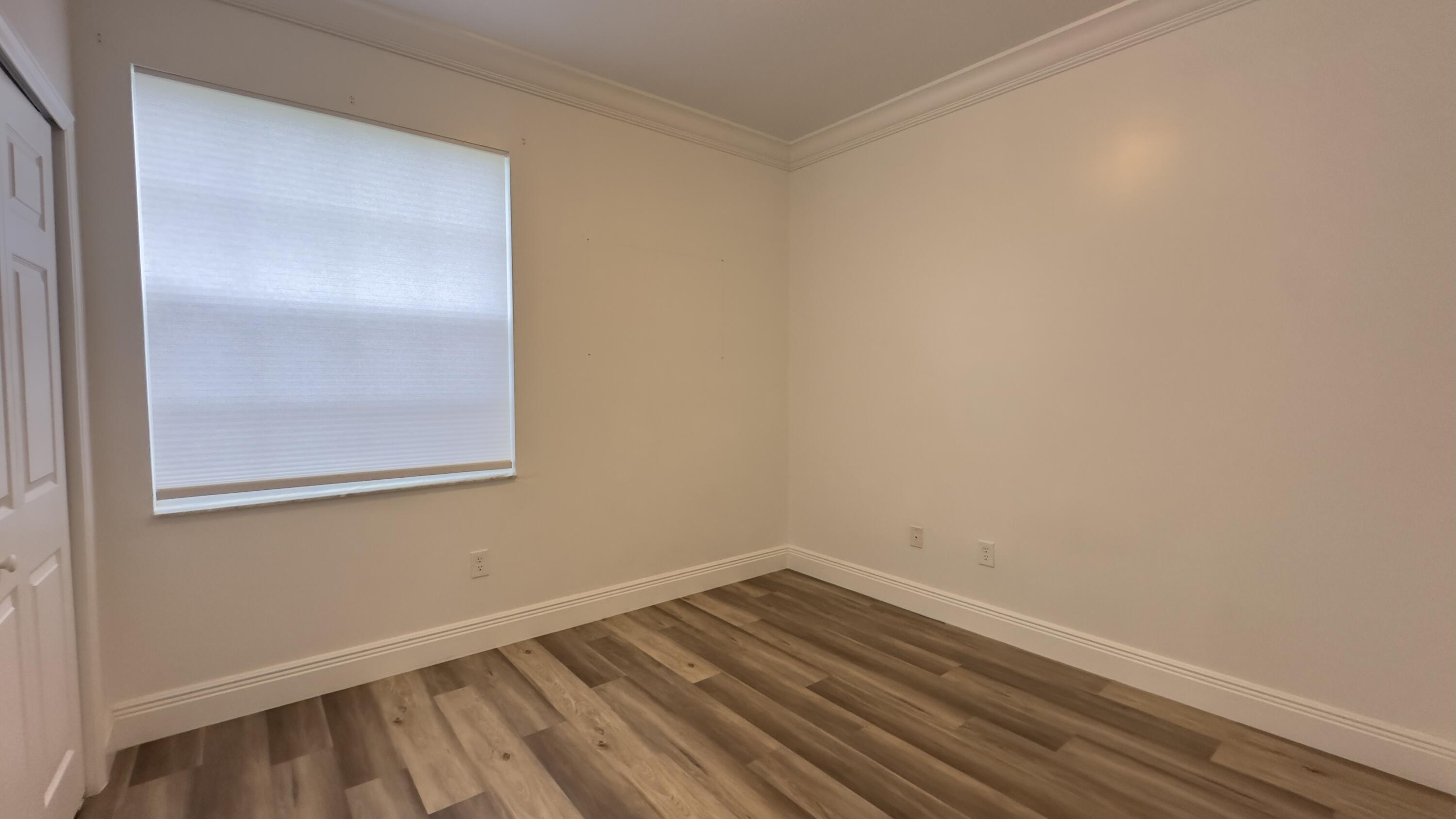 5176 NW 50th Terrace