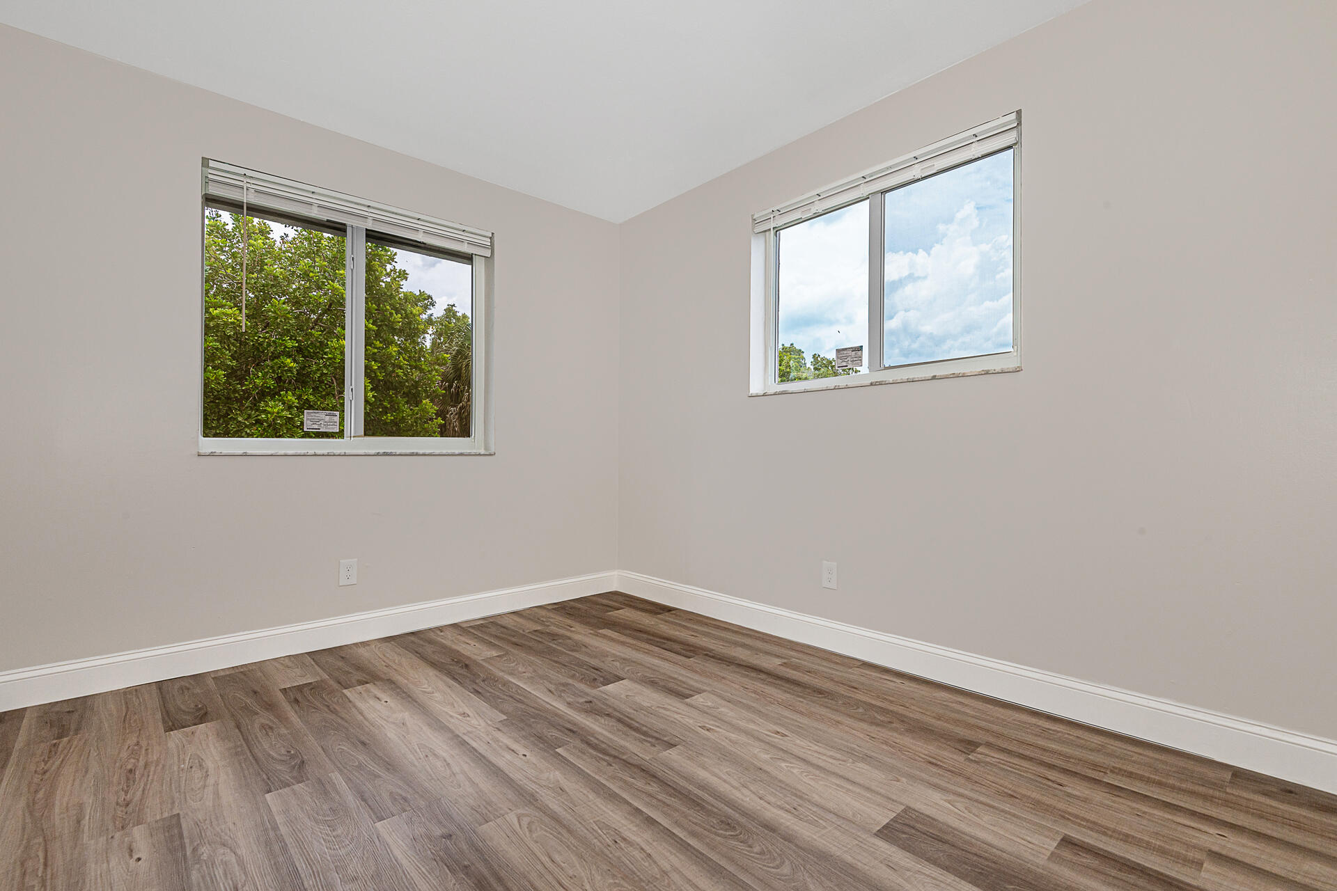 11500-11506 NW 43rd Court