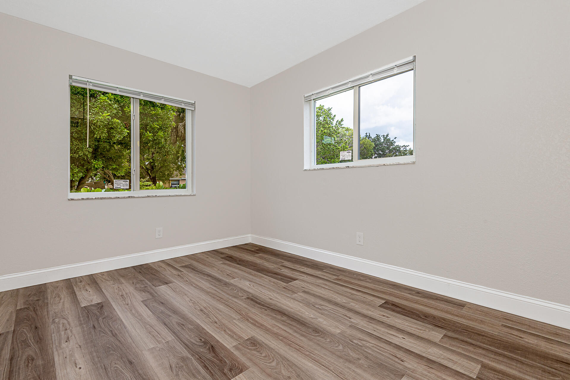 11500-11506 NW 43rd Court