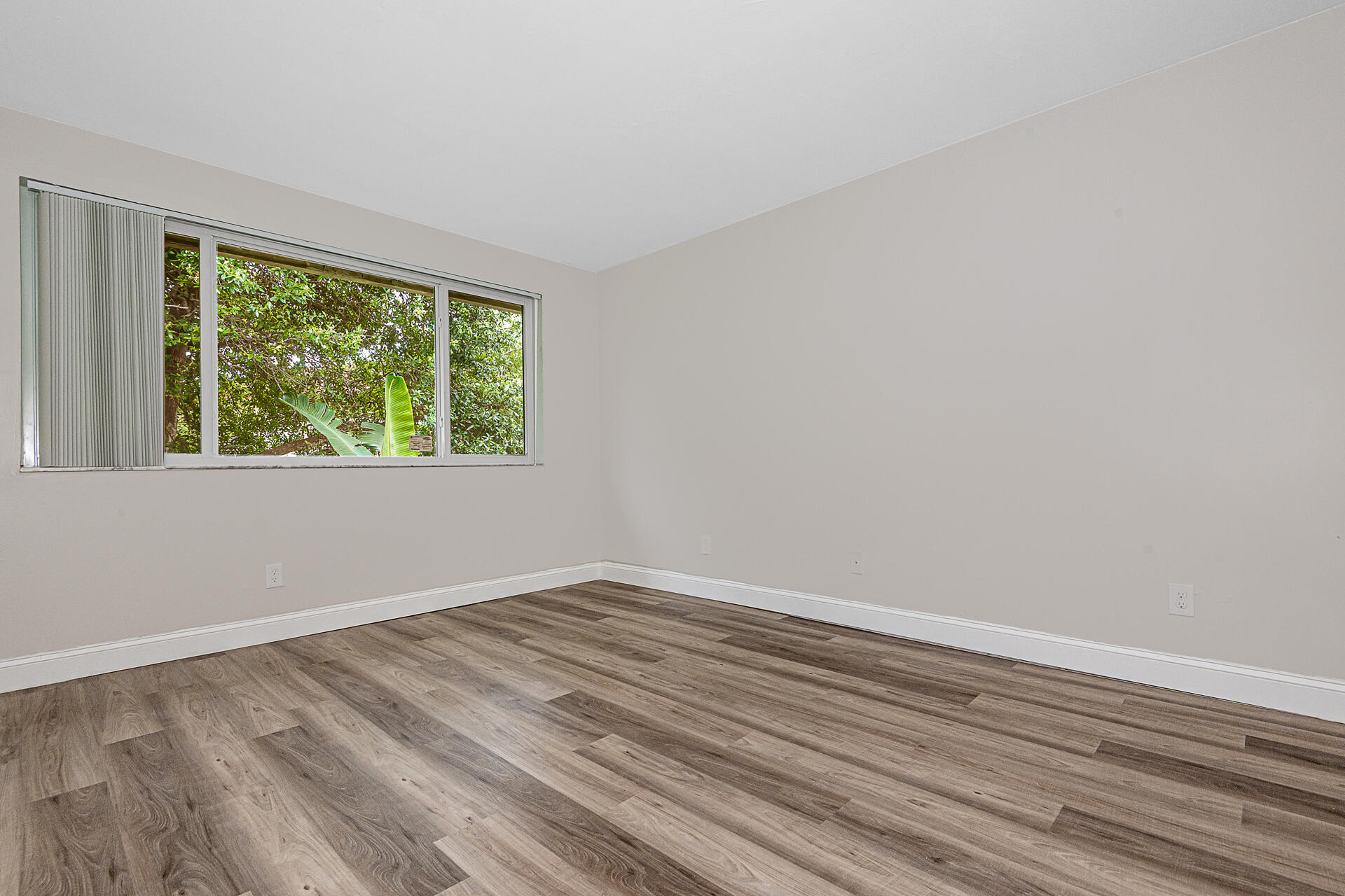 11500-11506 NW 43rd Court