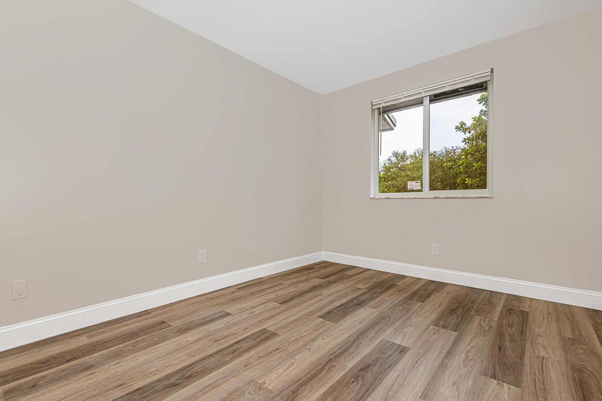 11500-11506 NW 43rd Court