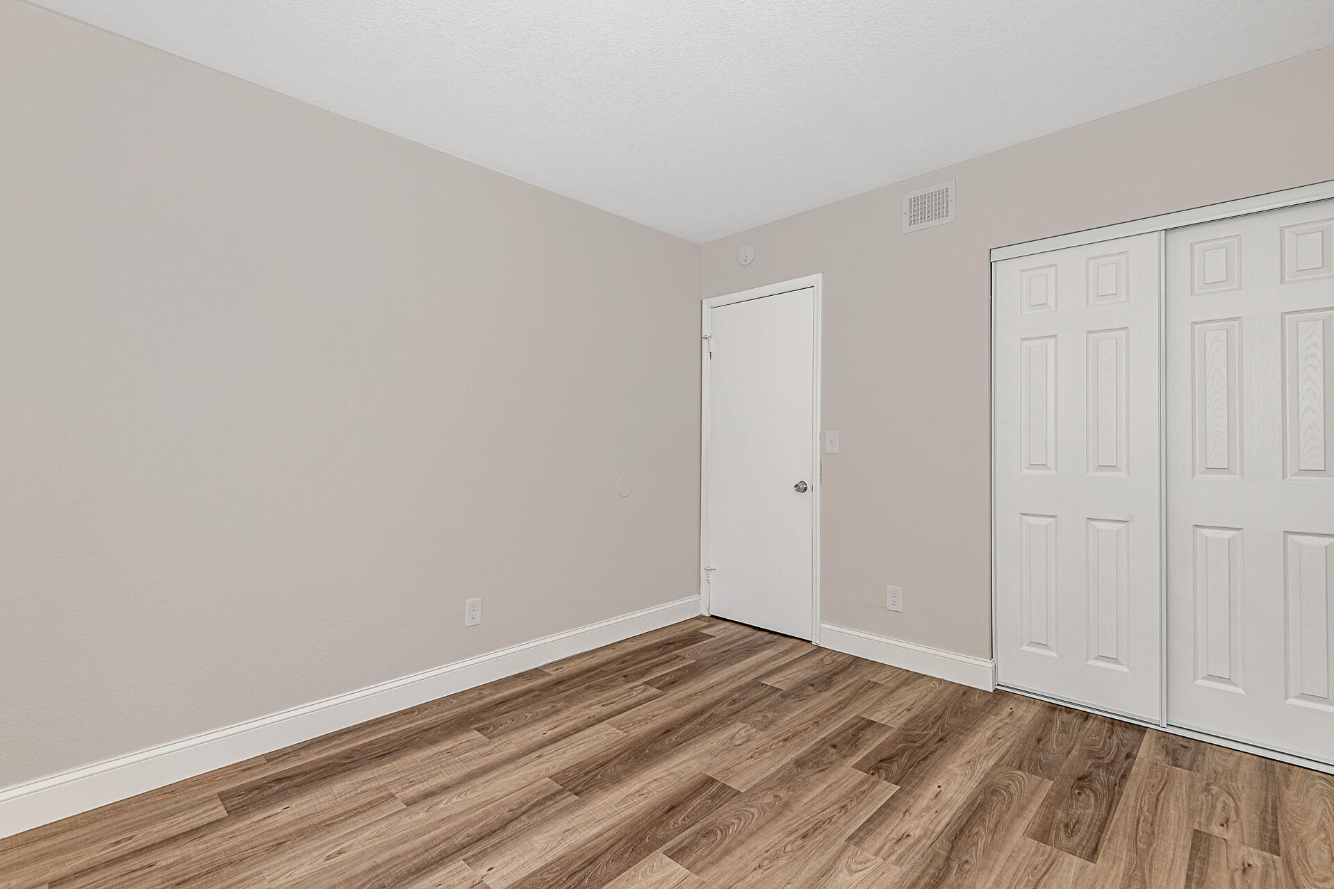 11500-11506 NW 43rd Court
