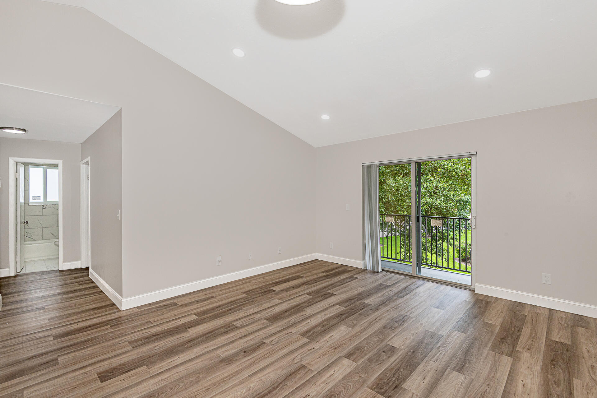 11500-11506 NW 43rd Court