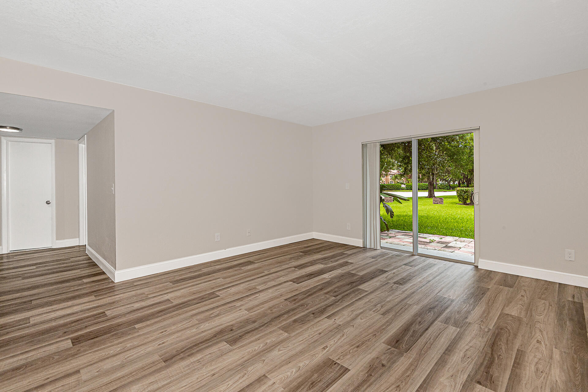 11500-11506 NW 43rd Court