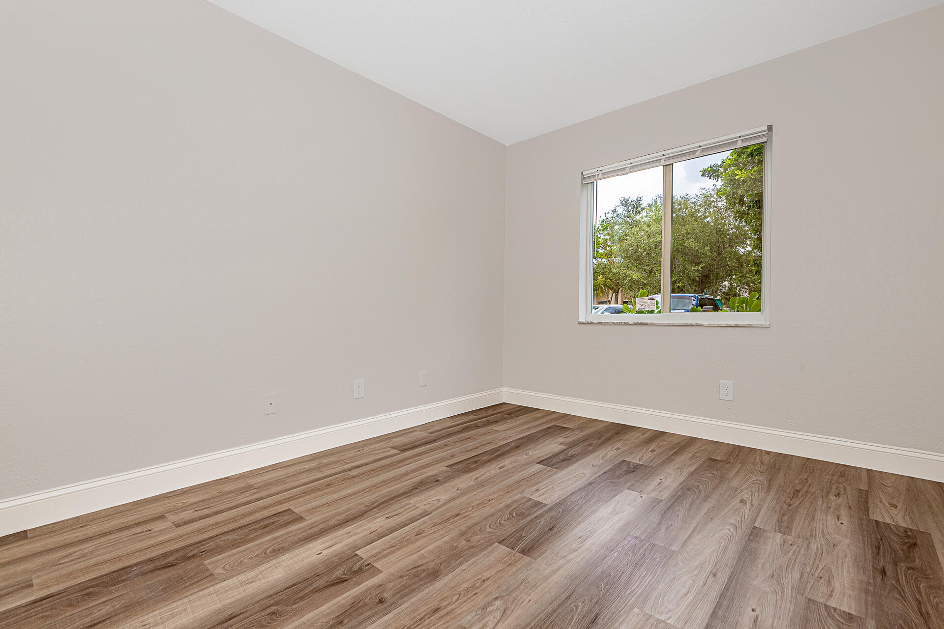 11500-11506 NW 43rd Court