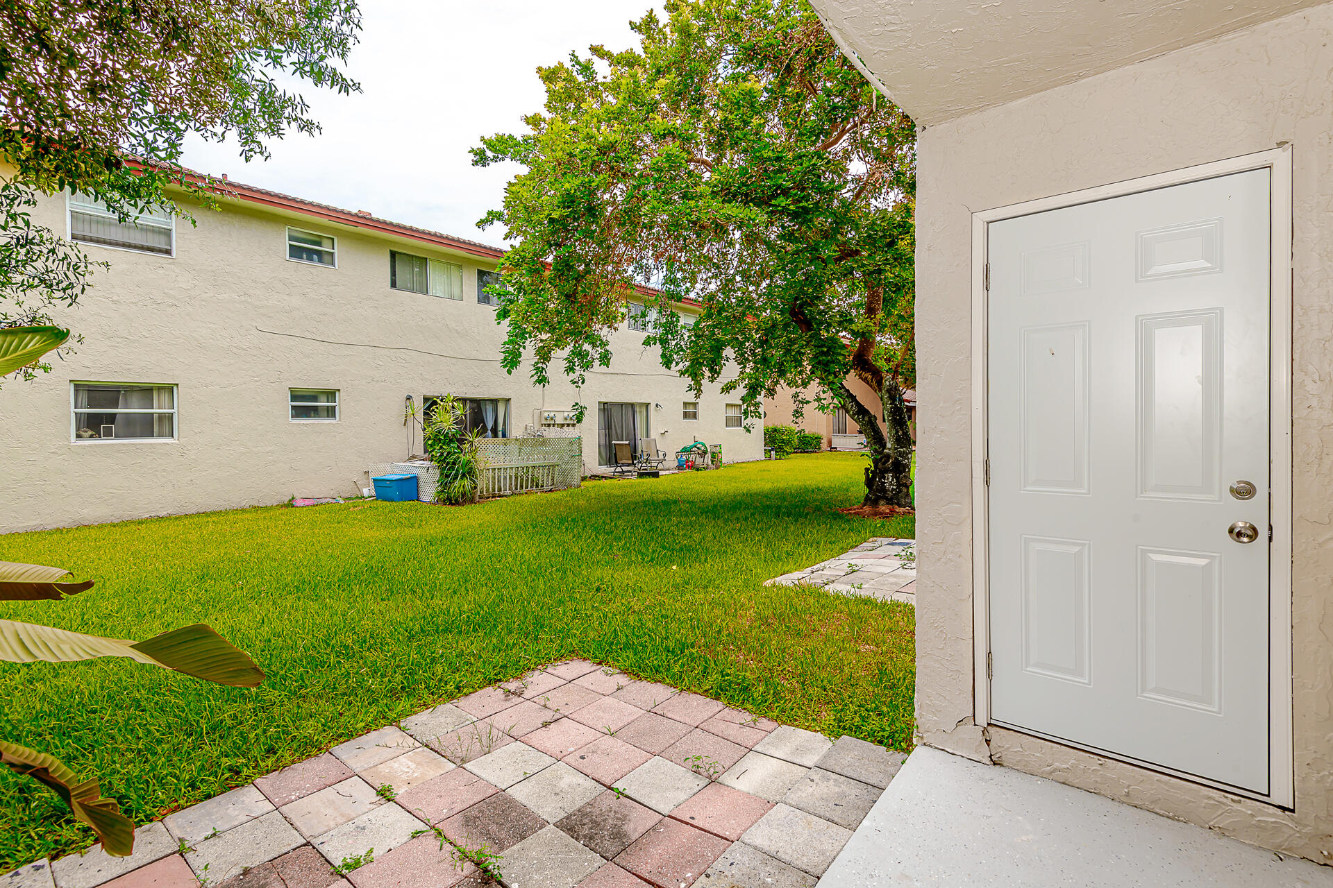 11500-11506 NW 43rd Court