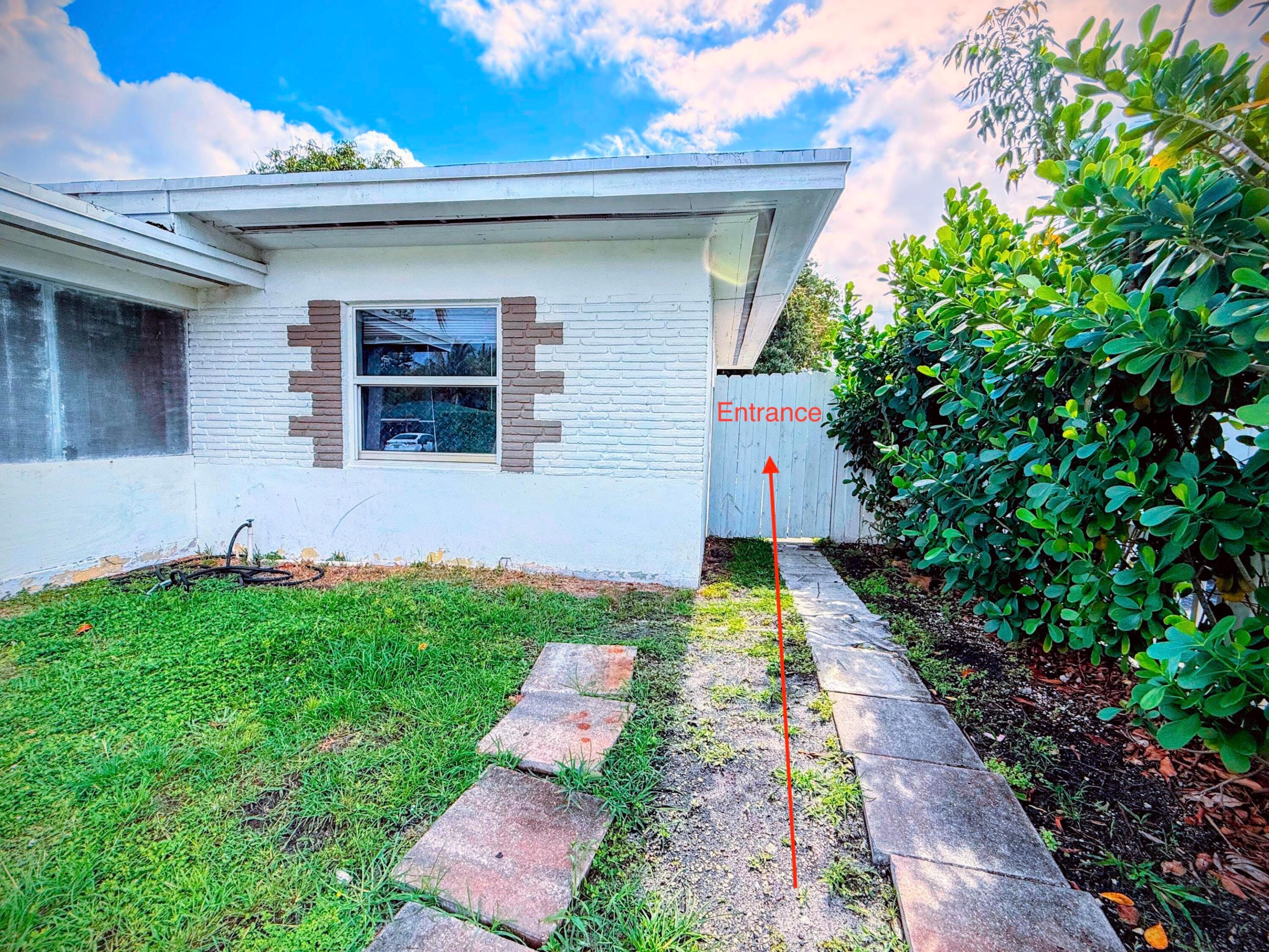 1220 NW 1st Avenue Rear