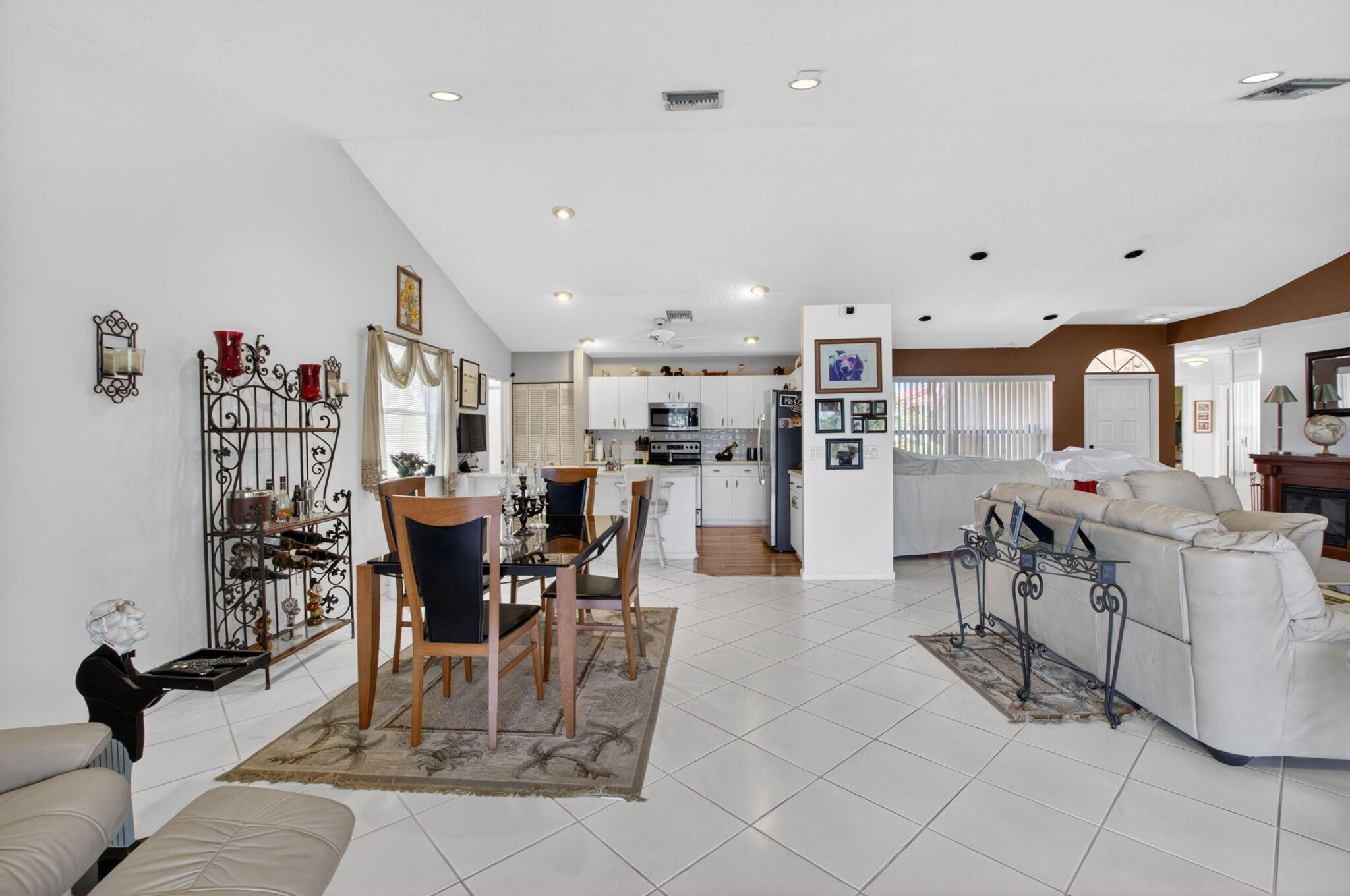 5665 Aspen Ridge Circle